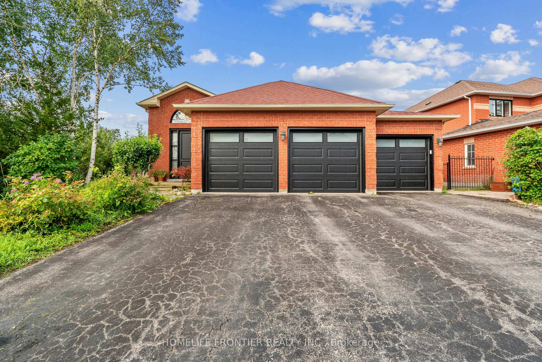 1906 SW Webster Boulevard W, Innisfil, ON L9S 2A6