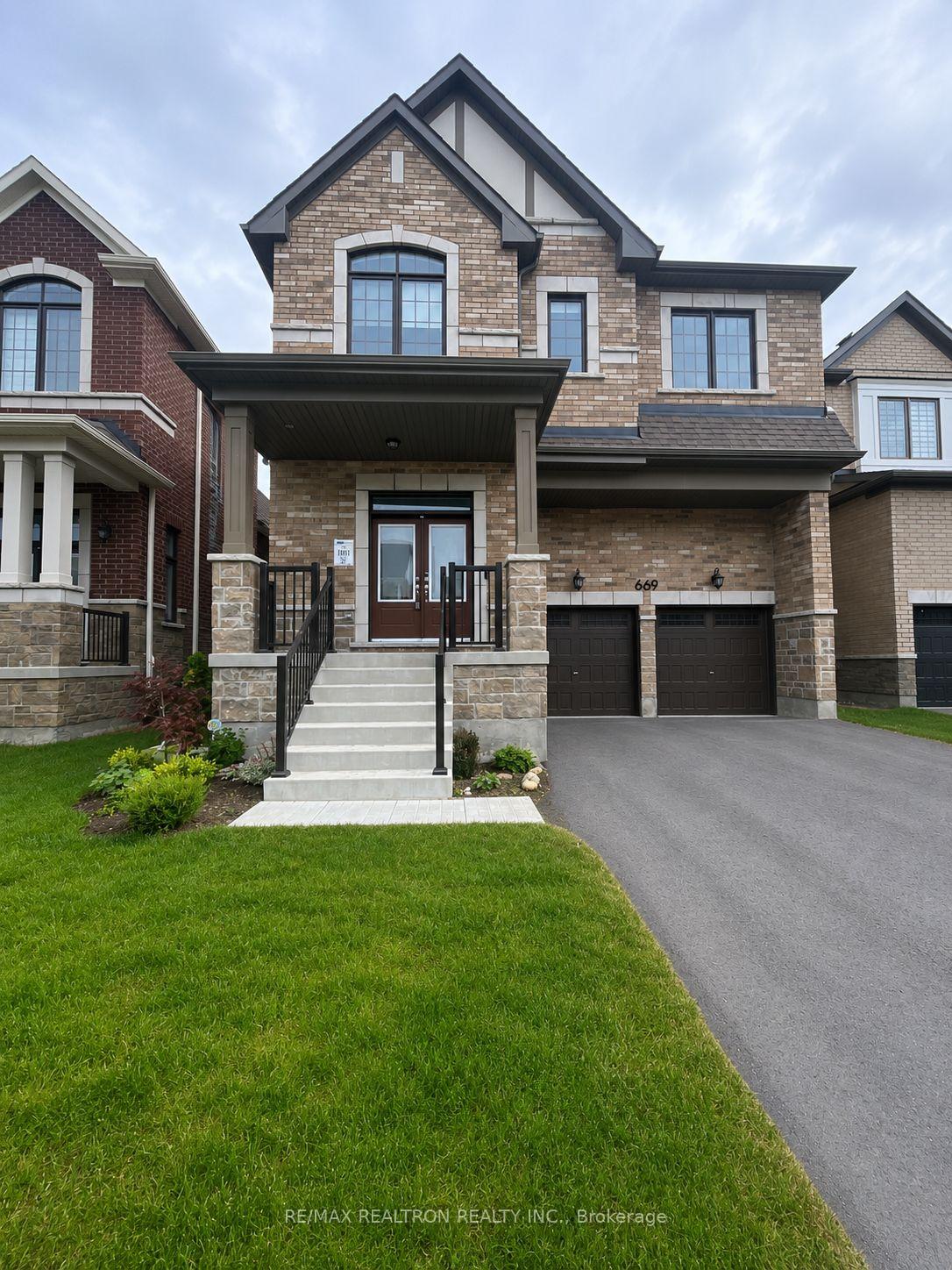 669 Newlove Street, Innisfil — photo 2 of 5
