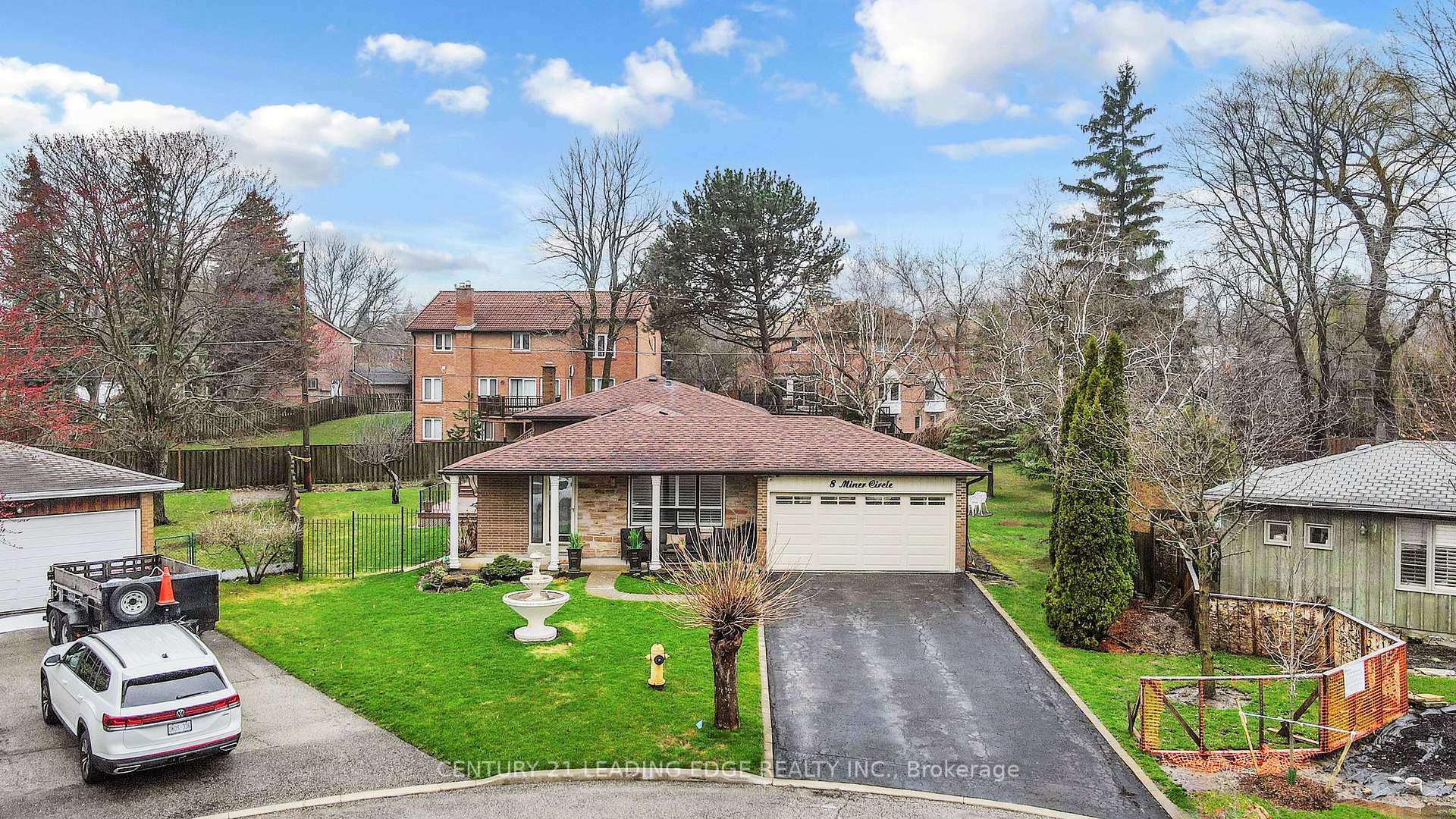 8 Miner Circle, Markham, ON L3R 1Y1