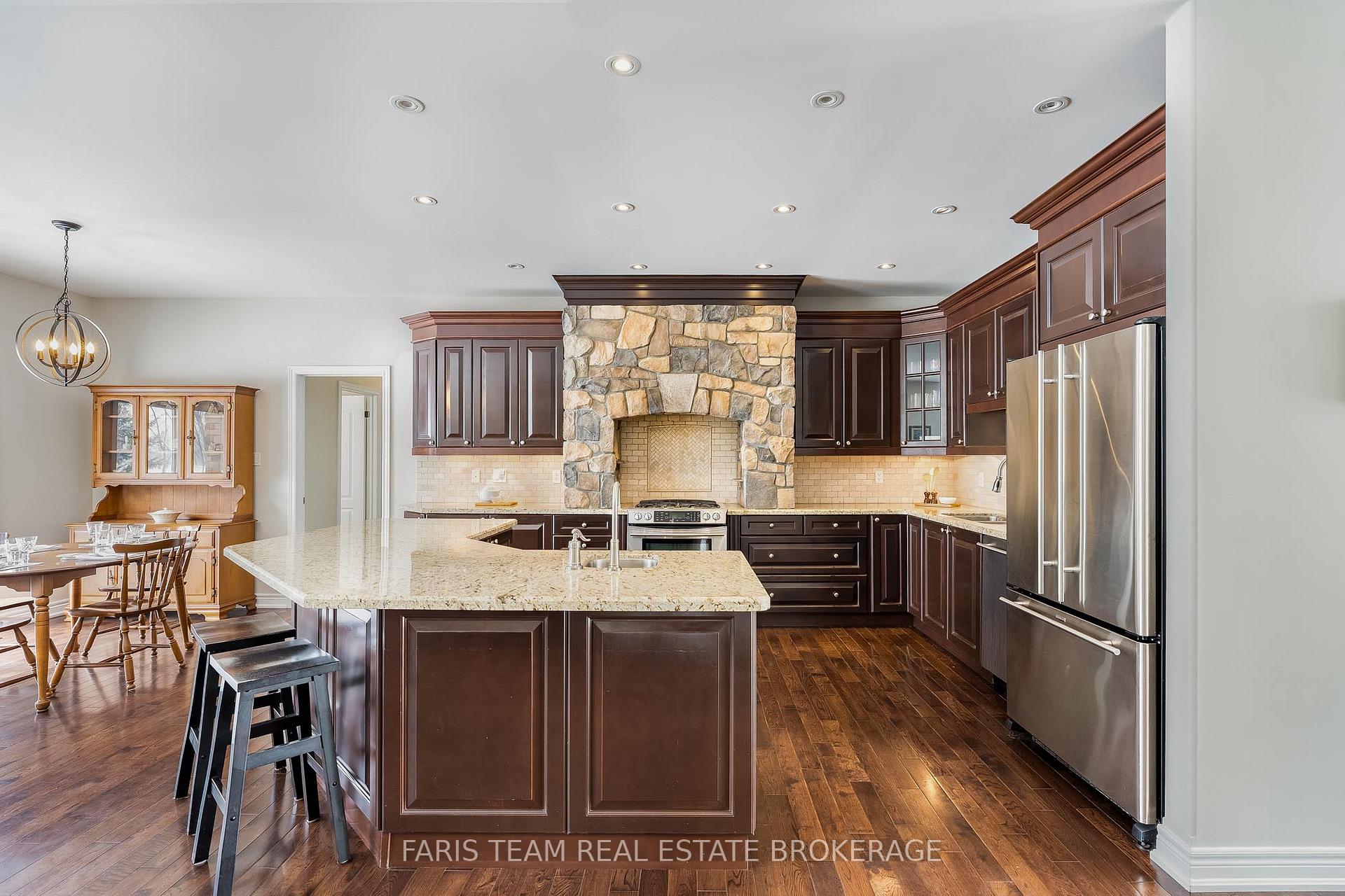 30 Fisher Drive, Adjala-Tosorontio — photo 5 of 5