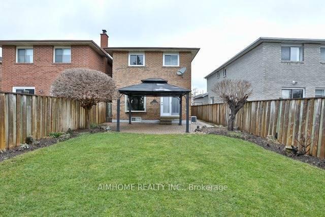 107 Trothen Circle, Markham, ON L3P 4H6