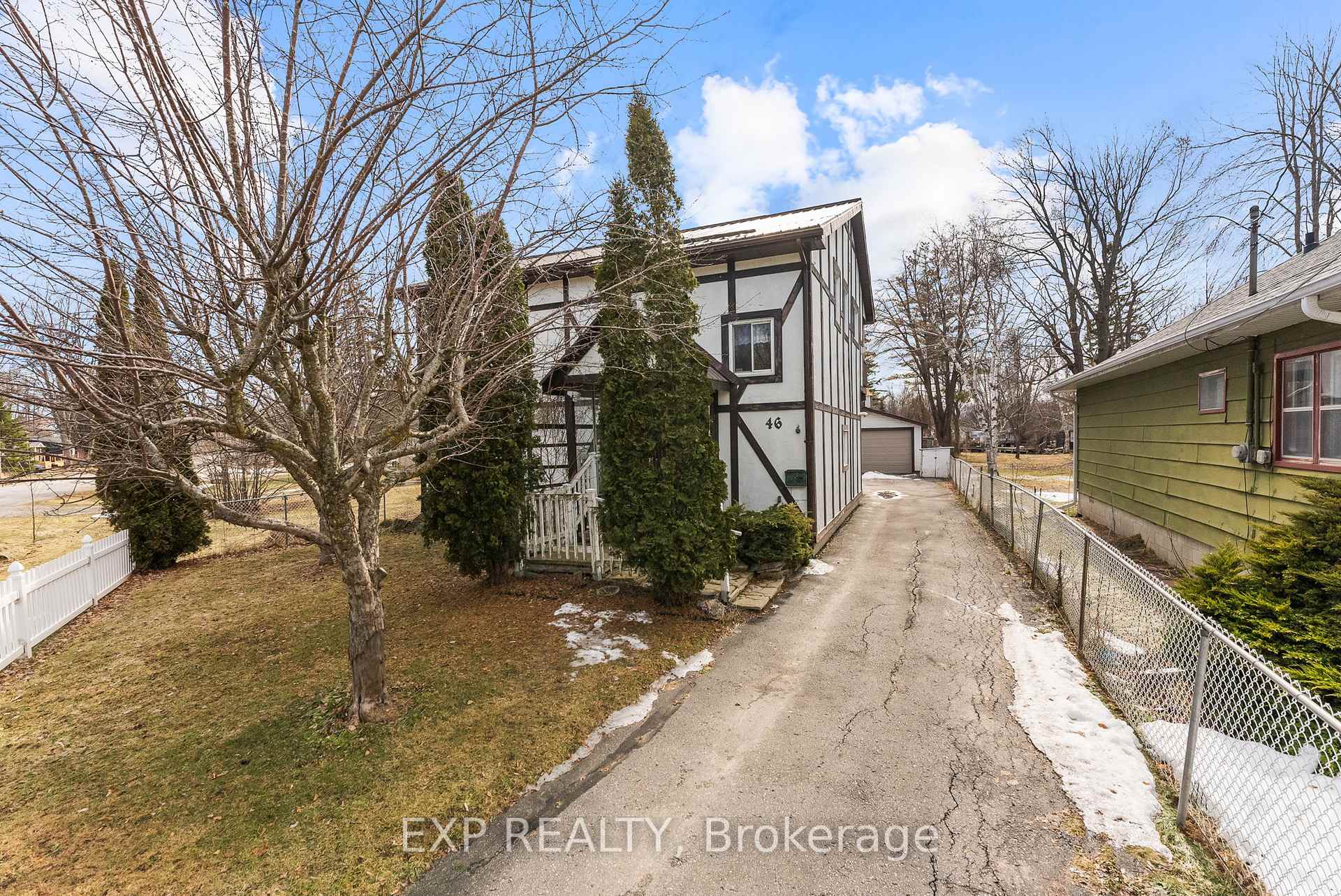 46 Isle Vista Drive, Georgina — photo 4 of 5