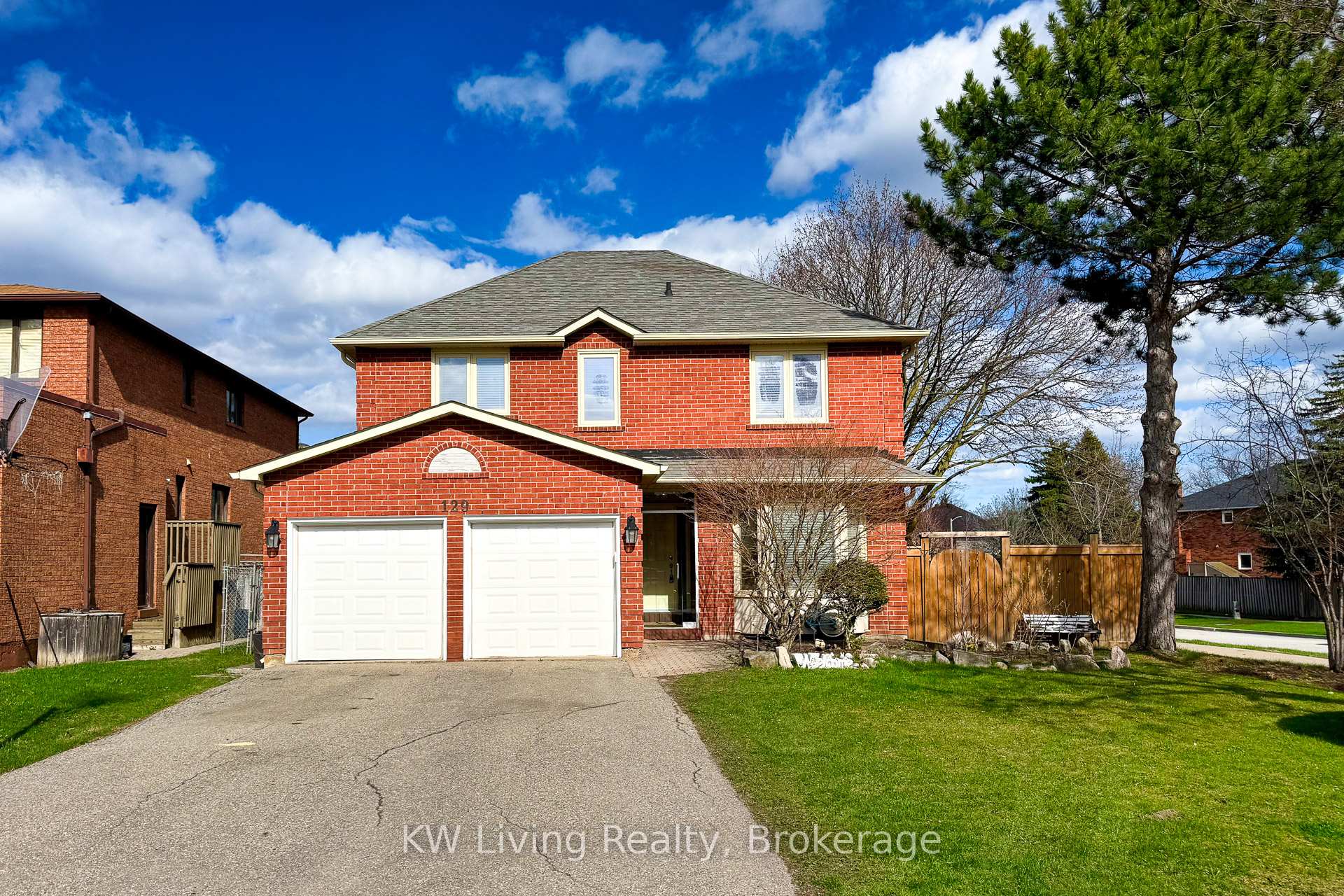 129 Franklin Avenue, Vaughan, ON L4J 4X6