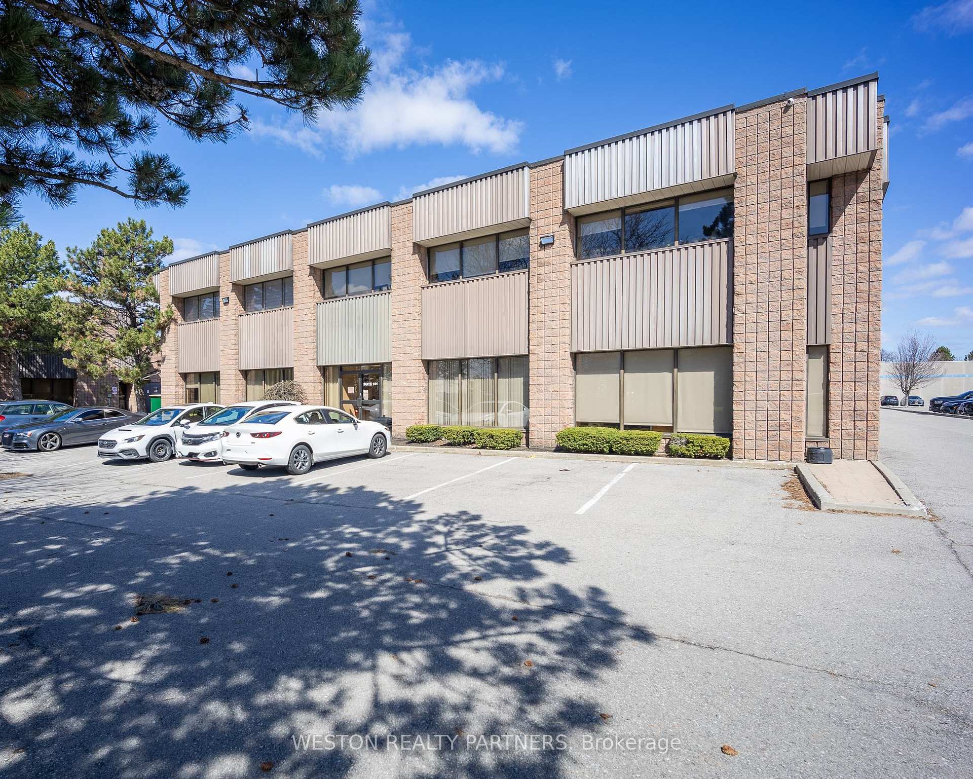 80 Fulton Way 101, Richmond Hill, ON L4B 1J5