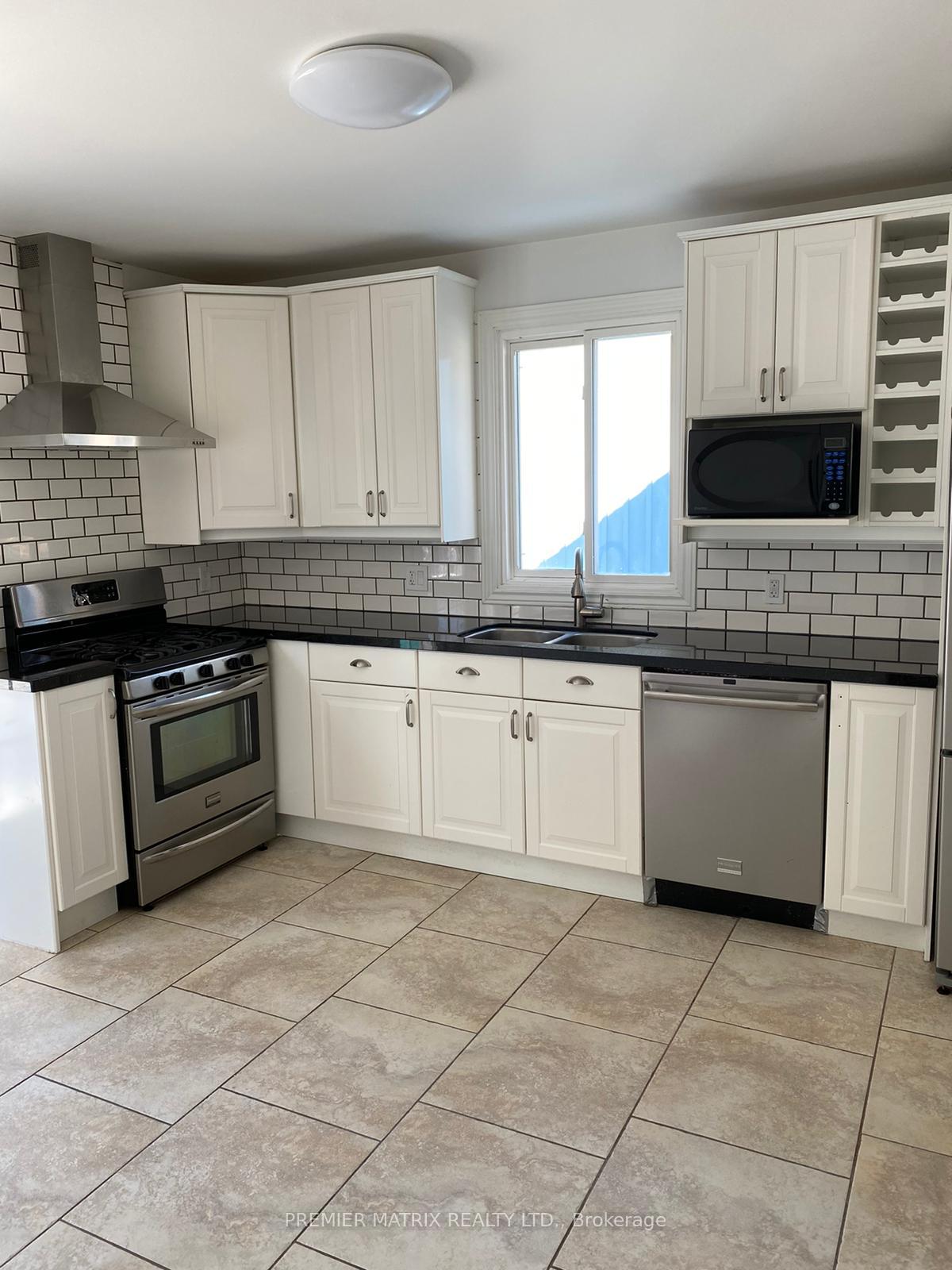 46 George Street, Aurora — photo 4 of 5