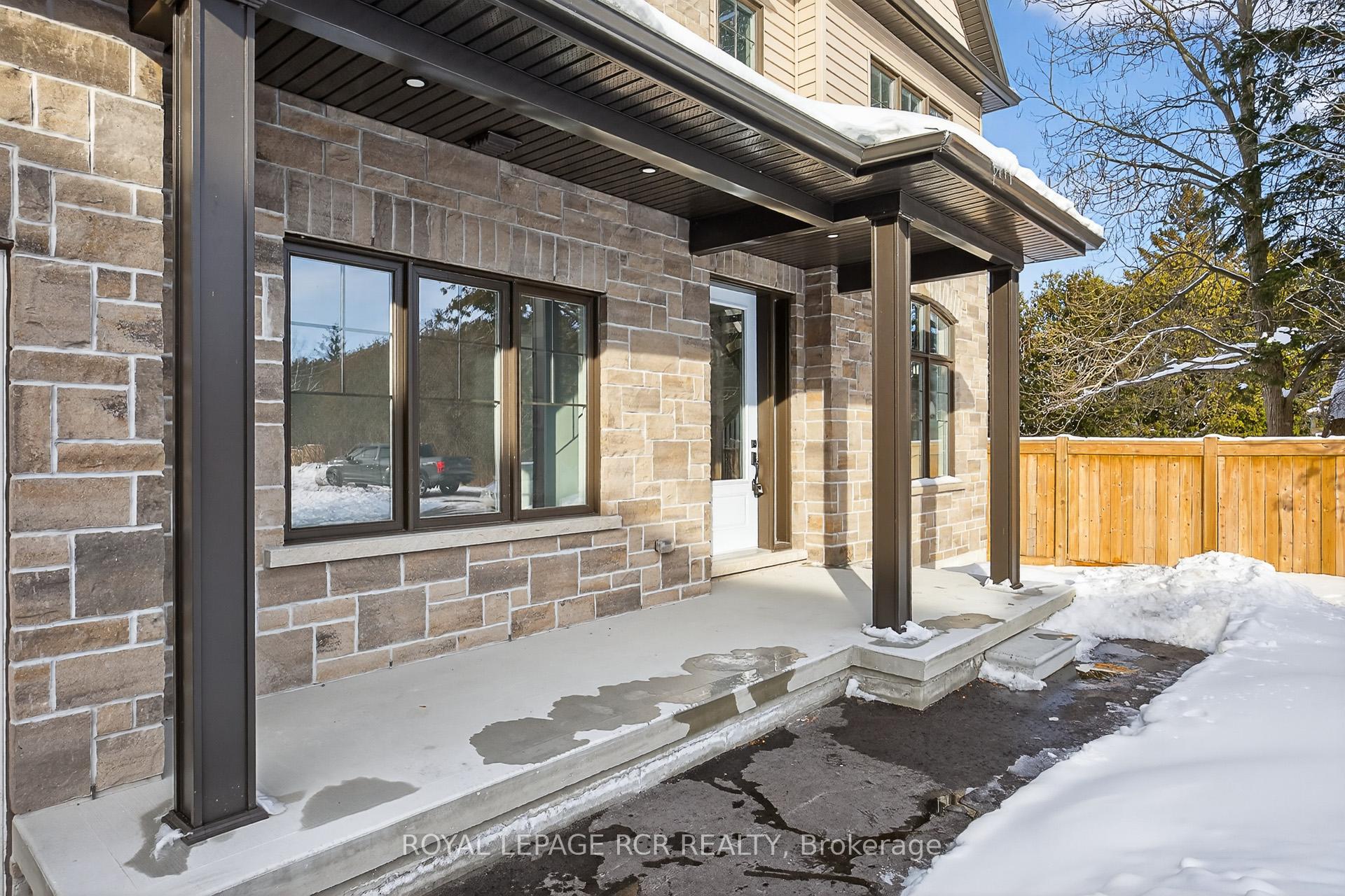 28 St. George Street, Georgina — photo 4 of 5