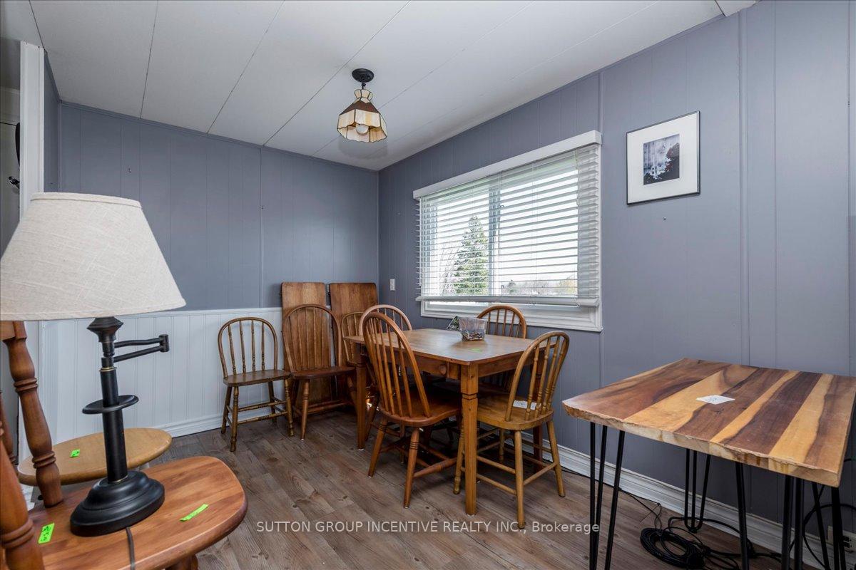 18 Trefoil Drive, Innisfil — photo 4 of 5