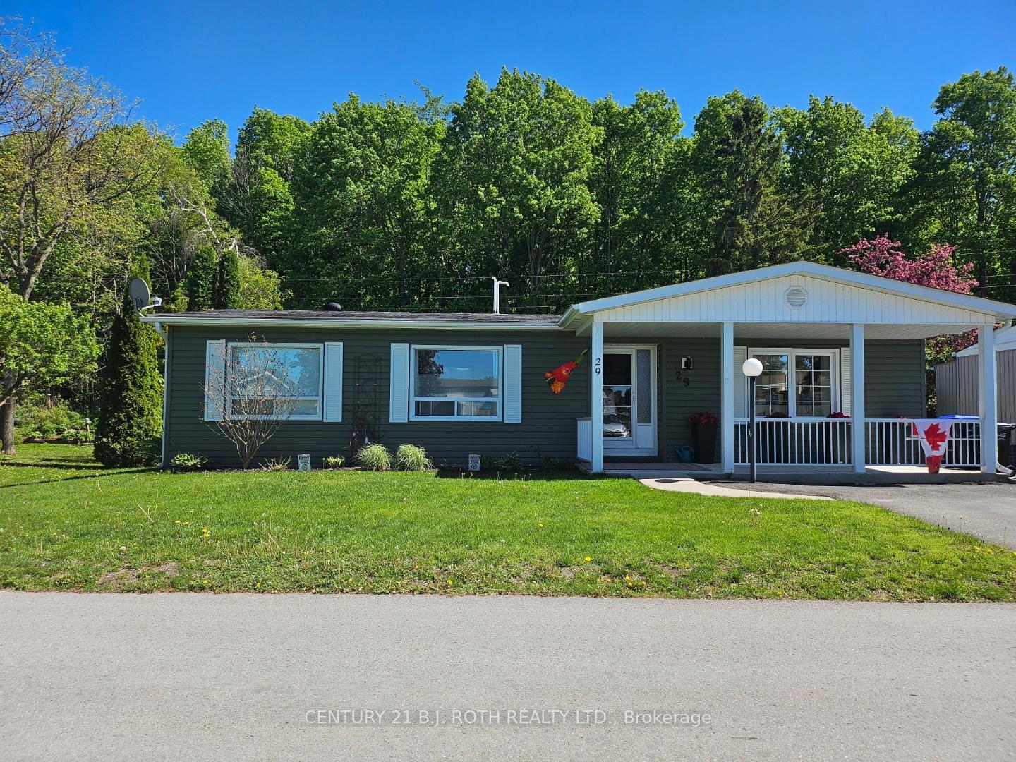29 Corner Brook Trail, Innisfil, ON L9S 1P2 — Innisfil, Ontario