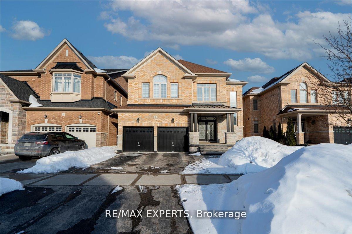 43 Lewis Avenue, Bradford West Gwillimbury, ON L3Z 0X2