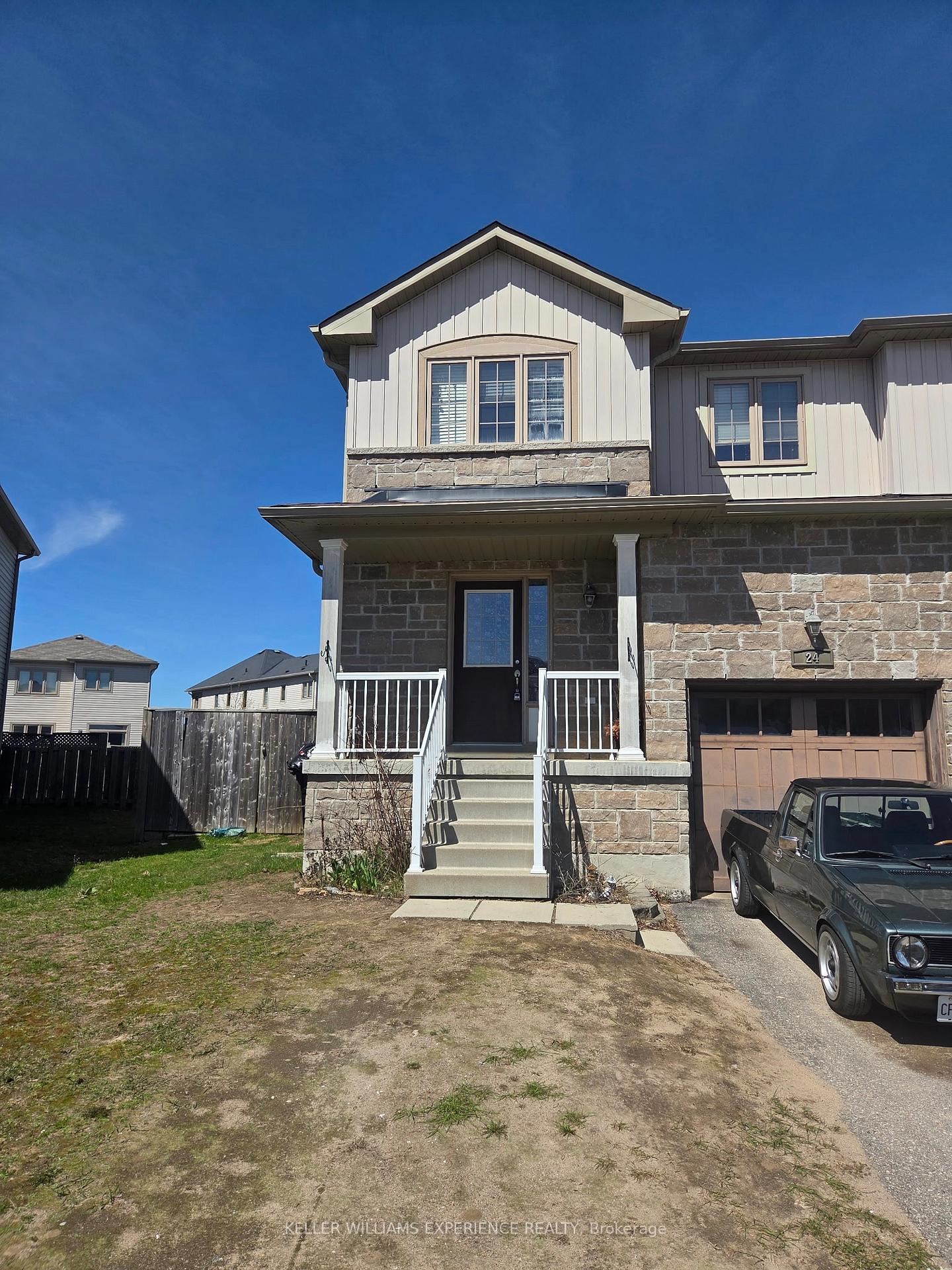 24 Admiral Crescent, Essa, ON L3W 0E5