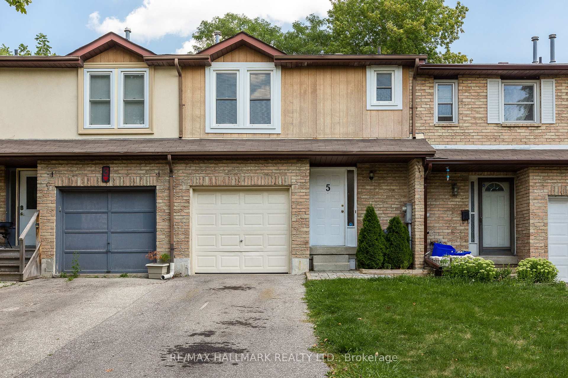 5 Michael Drive, Richmond Hill, ON L4C 5W6
