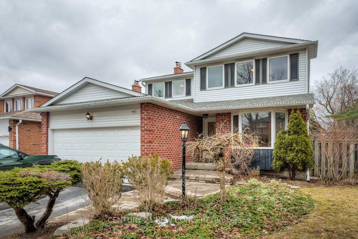 1 Whittington Court, Markham, ON L3T 7C5
