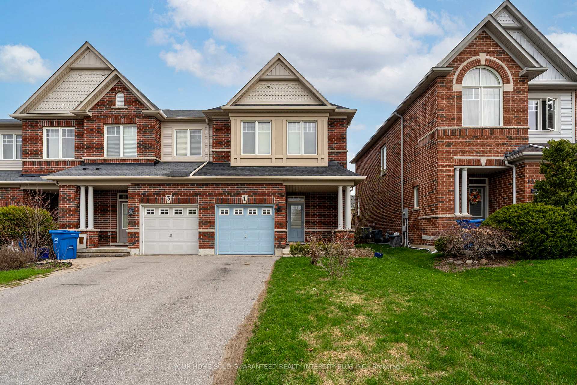 1 Thatcher Crescent, East Gwillimbury, ON L9N 0B9