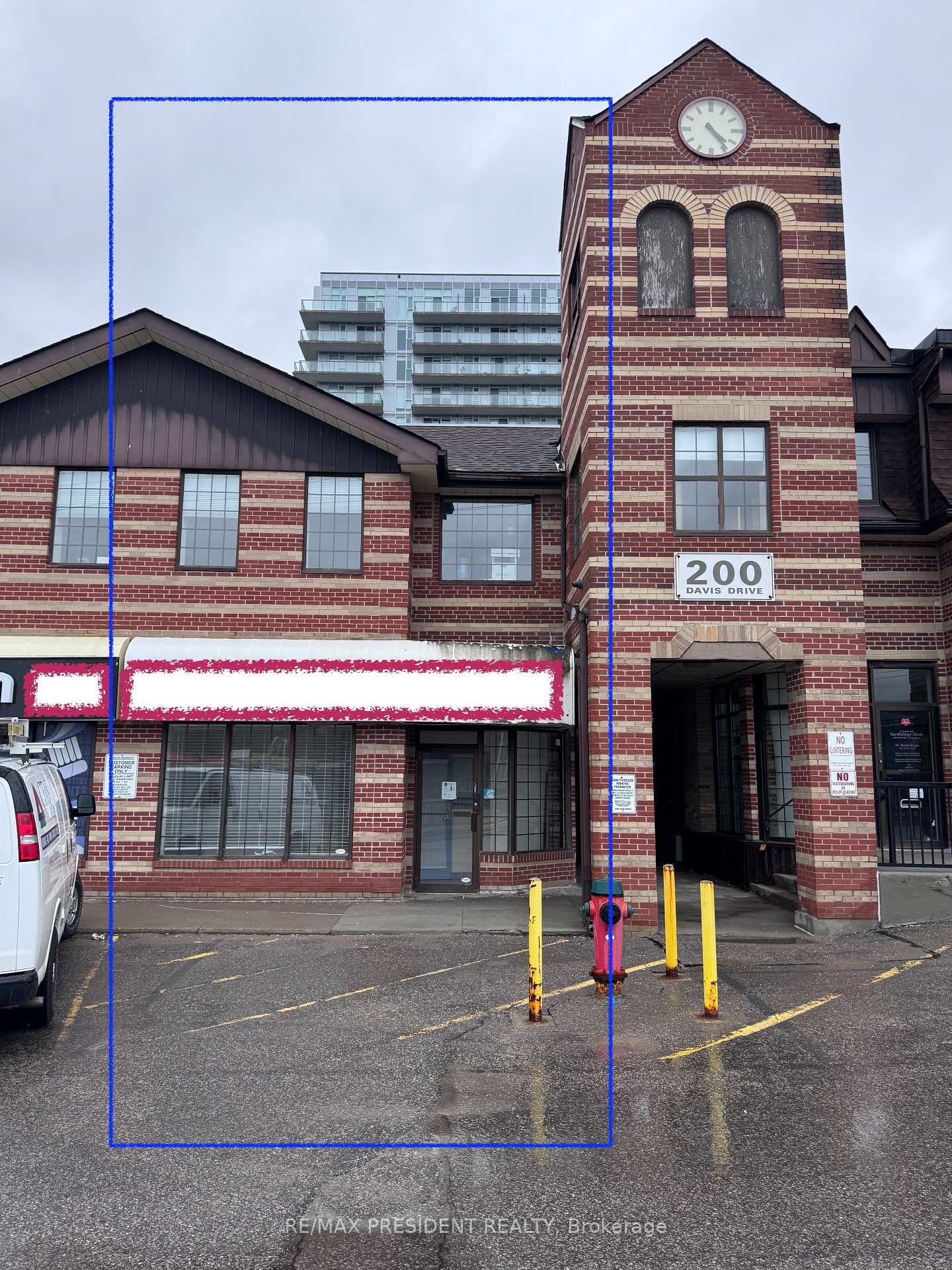 200 Davis Drive 6, Newmarket, ON L3Y 2N4