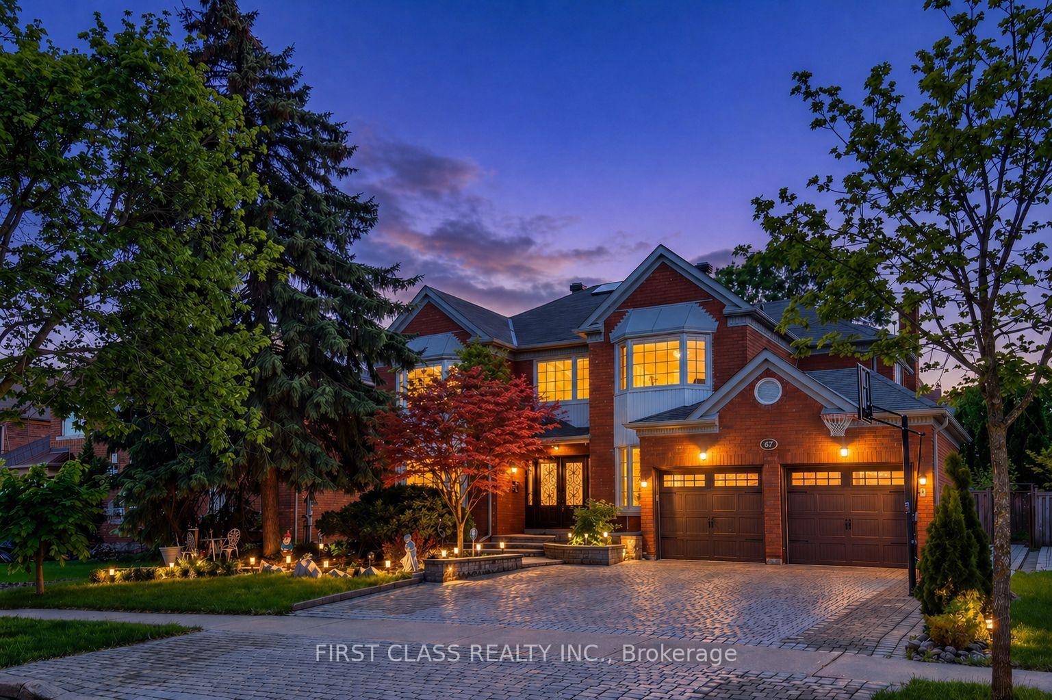 67 Hillhurst Drive, Richmond Hill, ON L4B 2V3