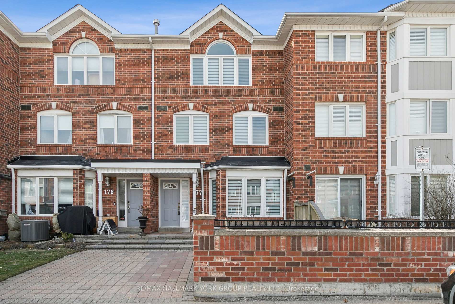 18 Clark Avenue W 177, Vaughan, ON L4J 8H1