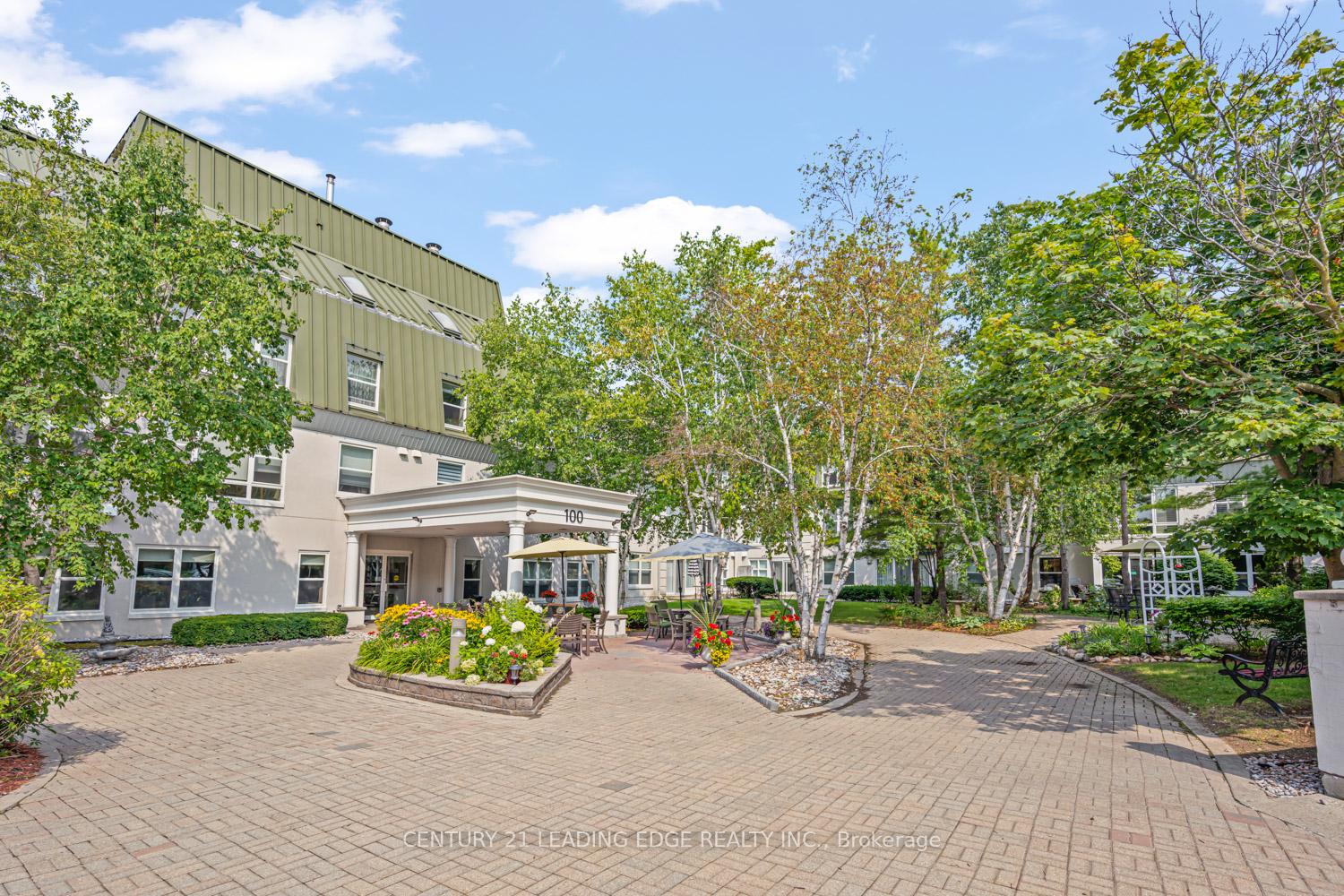 100 Anna Russell Way PH13, Markham, ON L3R 6C7
