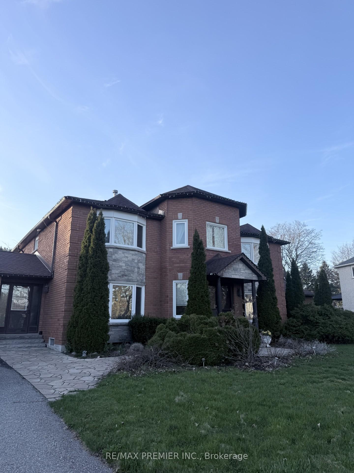 11 Sleepy Hollow Lane, Whitchurch-Stouffville, ON L4A 3G7