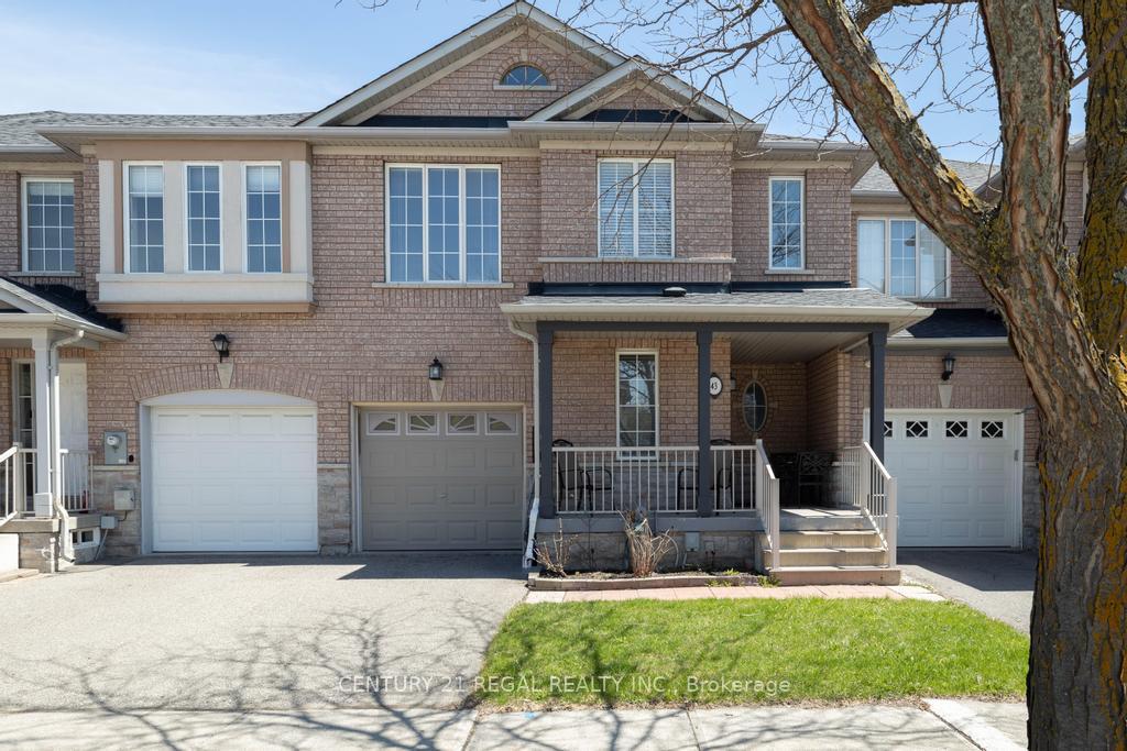 43 Waterton Crescent, Richmond Hill, ON L4B 4L2