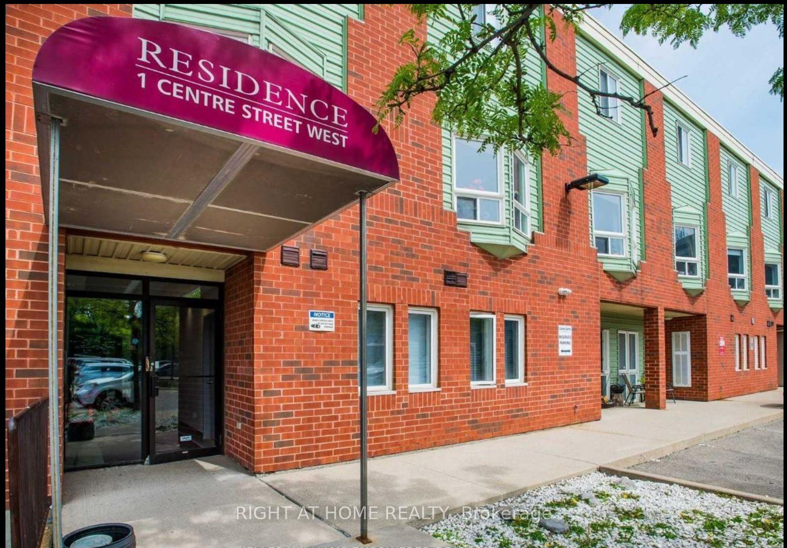 1 Centre Street W 210, Richmond Hill, ON L4C 3P3