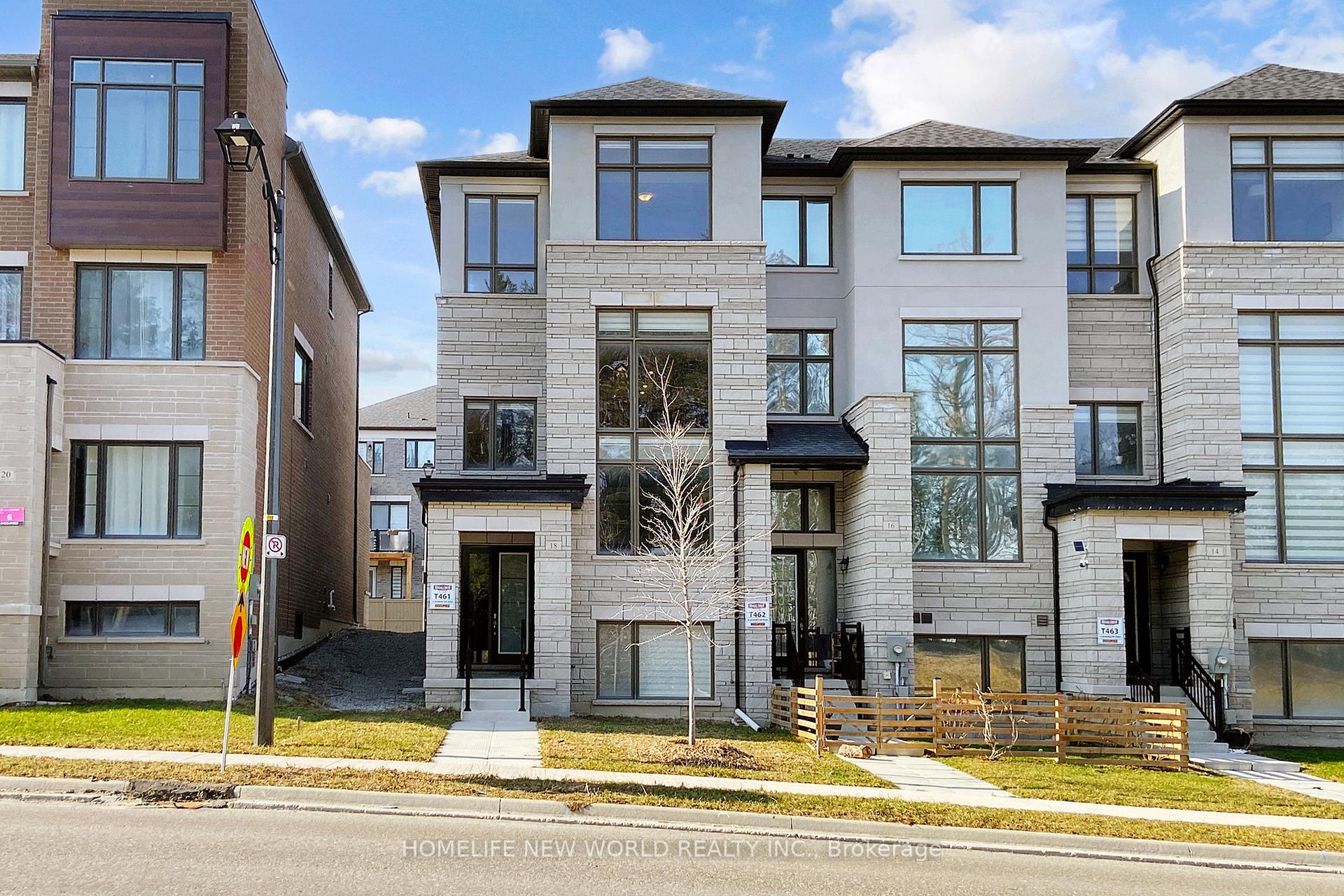 18 Bennington Road, Newmarket, ON L3X 0M8
