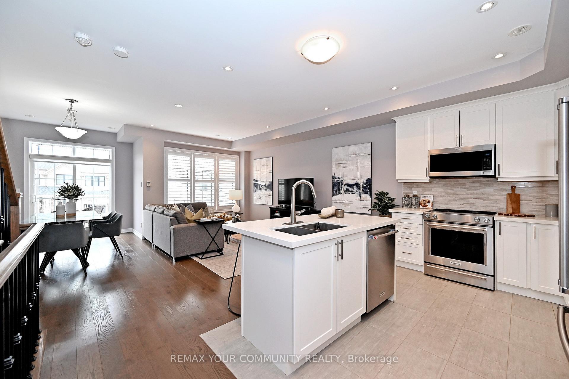 39 Blackpool Lane, East Gwillimbury, ON L9N 0R7 — East Gwillimbury, Ontario
