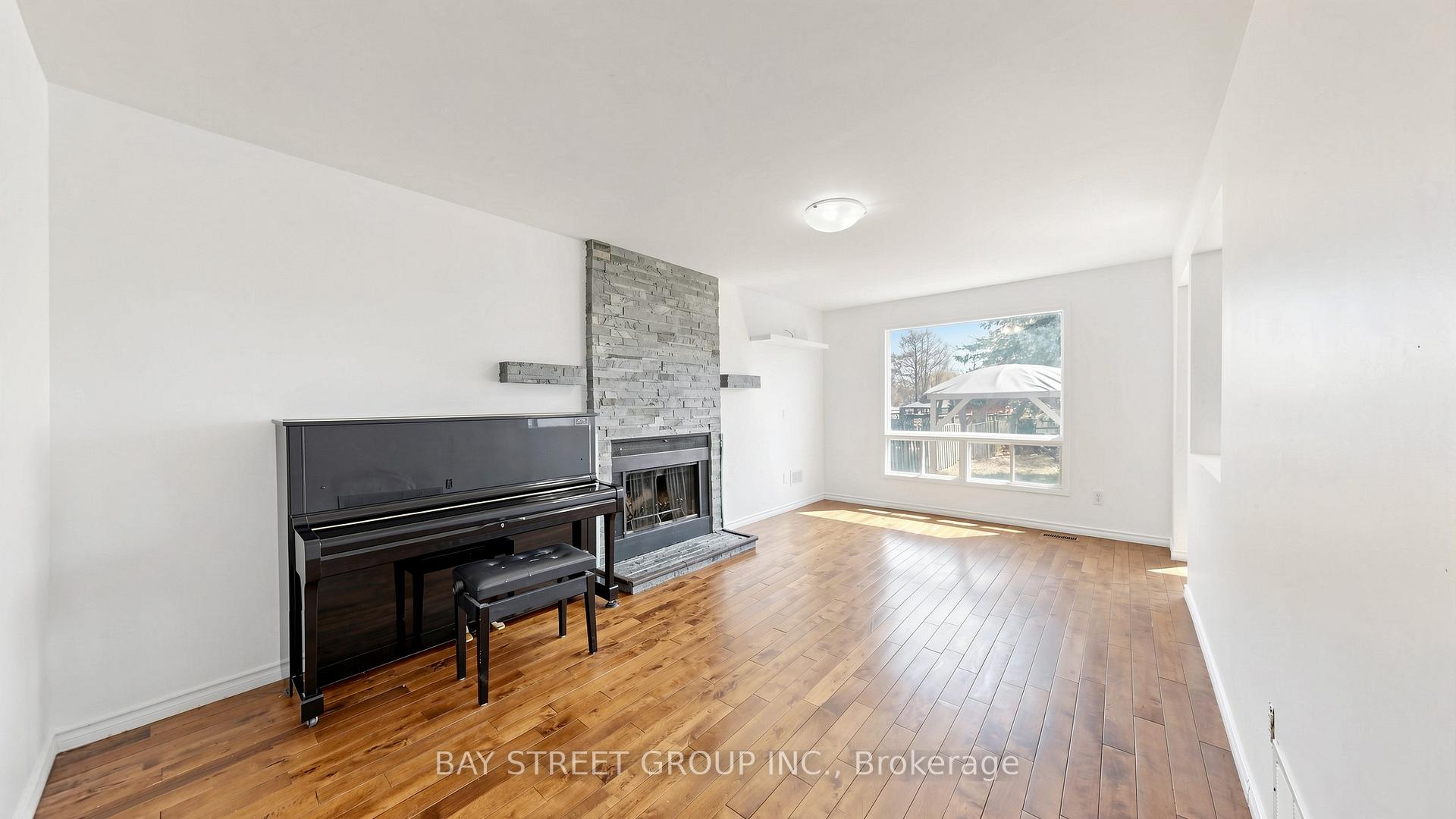 985 Linden Street, Innisfil — photo 4 of 5