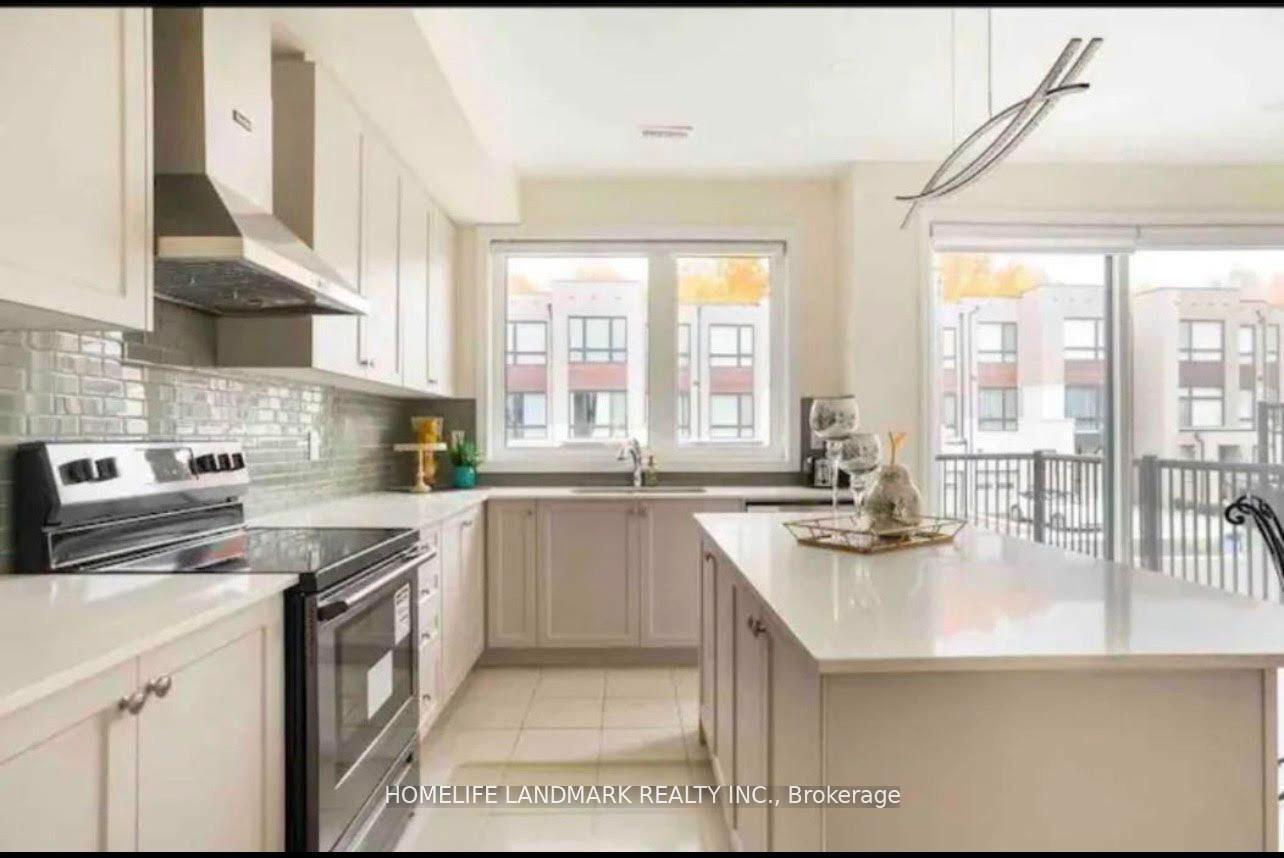 22 Lord Melborne Street, Markham, ON L6C 0Z5