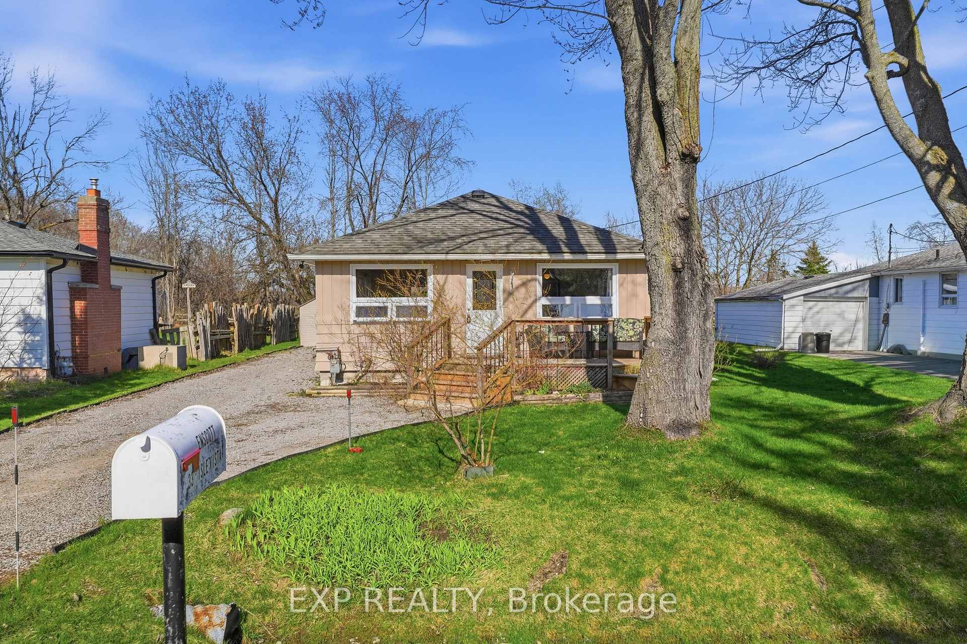 33 Isle Vista Drive, Georgina — photo 2 of 5