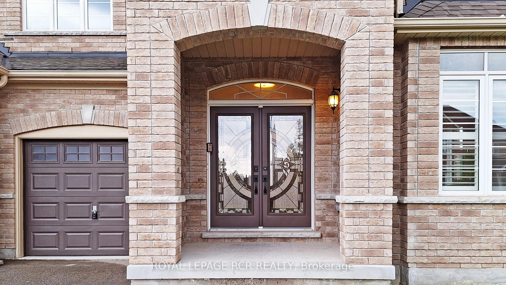 75 Dr. George Burrows Parkway, Georgina — photo 2 of 5