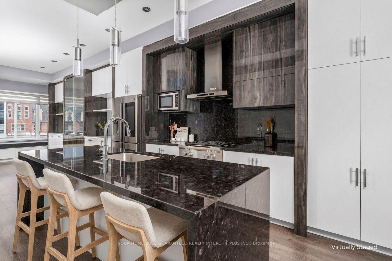 3910 Major Mackenzie Drive, Vaughan, ON L4H 4R2