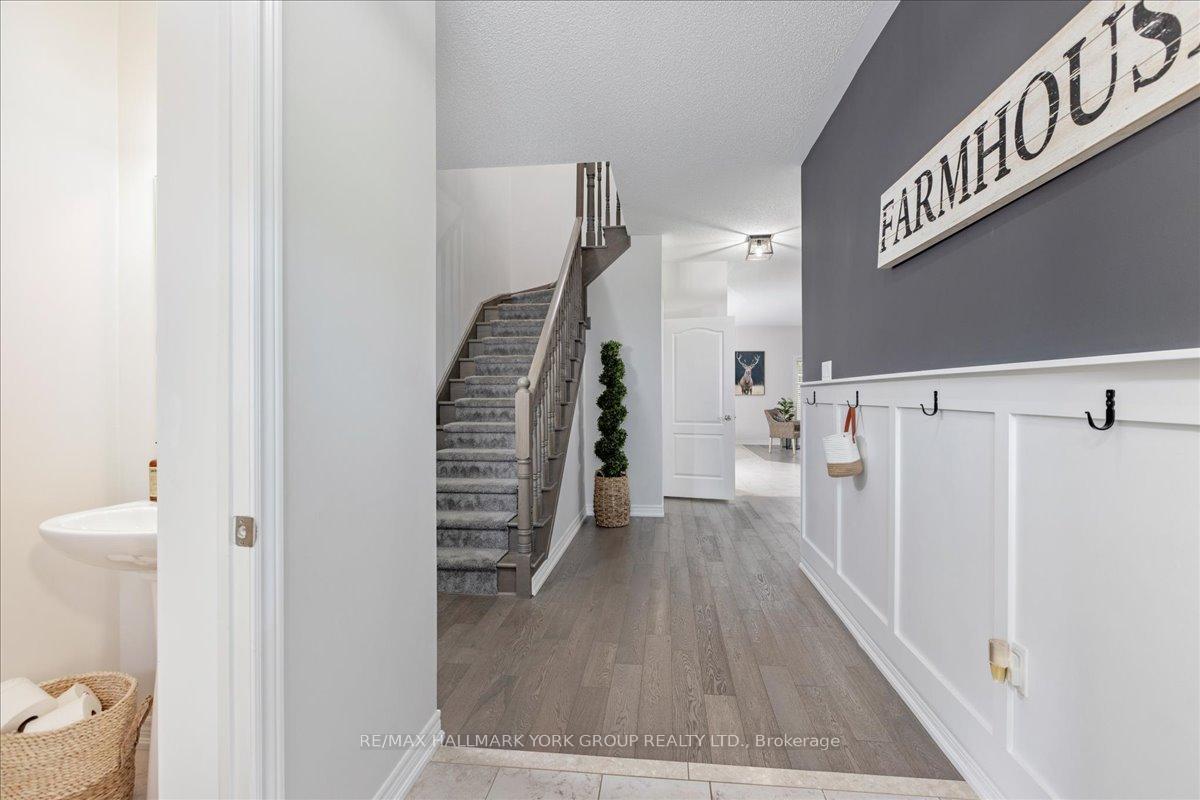 39 Prosser Crescent, Georgina — photo 3 of 5