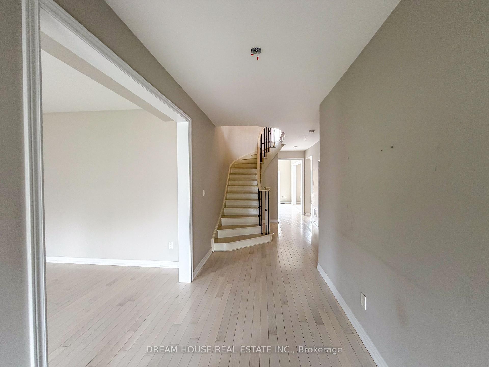 1383 Dallman Street, Innisfil — photo 4 of 5