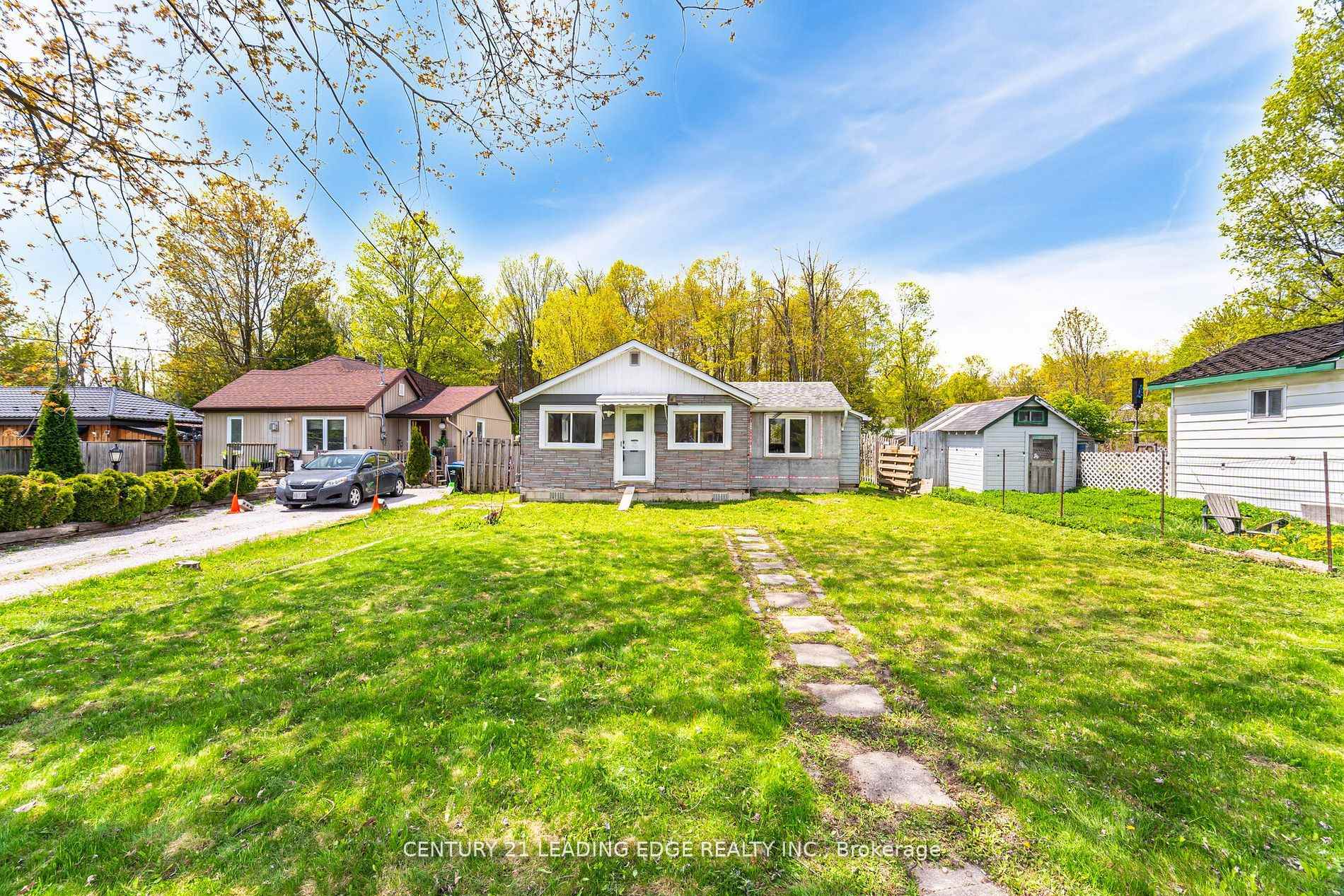 2678 25th Side Road, Innisfil, ON L9S 3T4