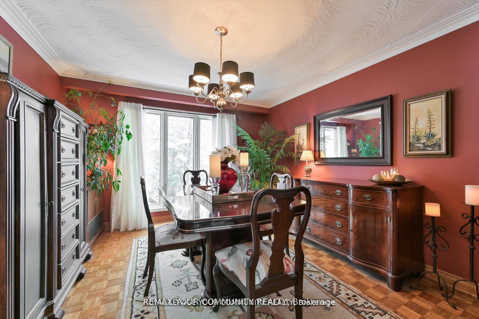 247 Harris Avenue, Richmond Hill — photo 4 of 5