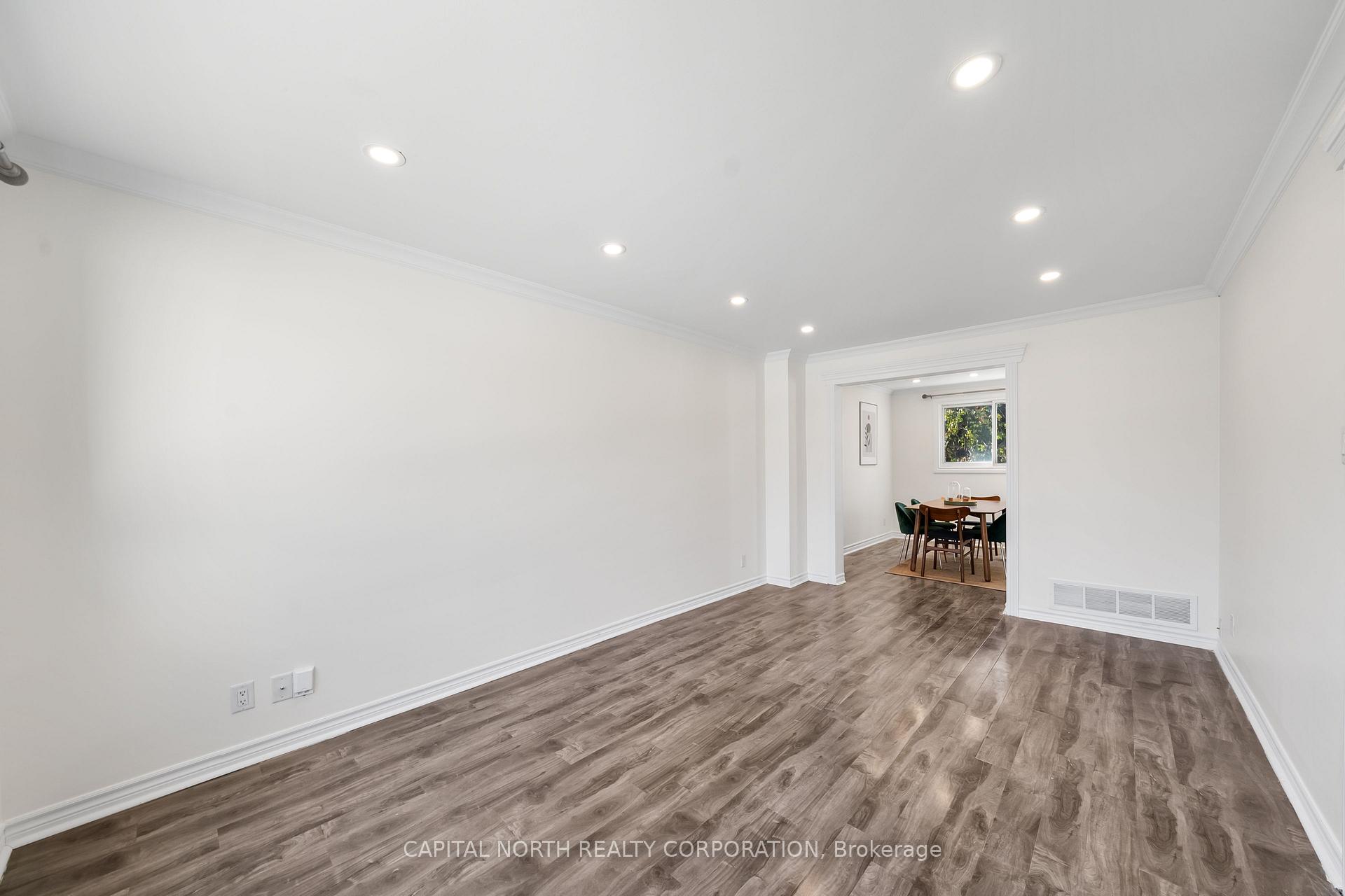 2 Windover Drive, Georgina — photo 5 of 5