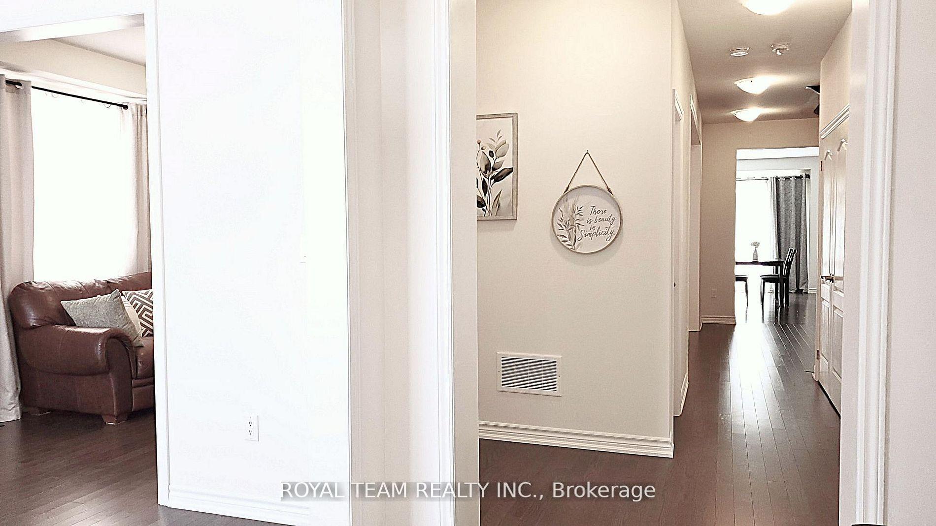 251 Danny Wheeler Boulevard, Georgina — photo 4 of 5