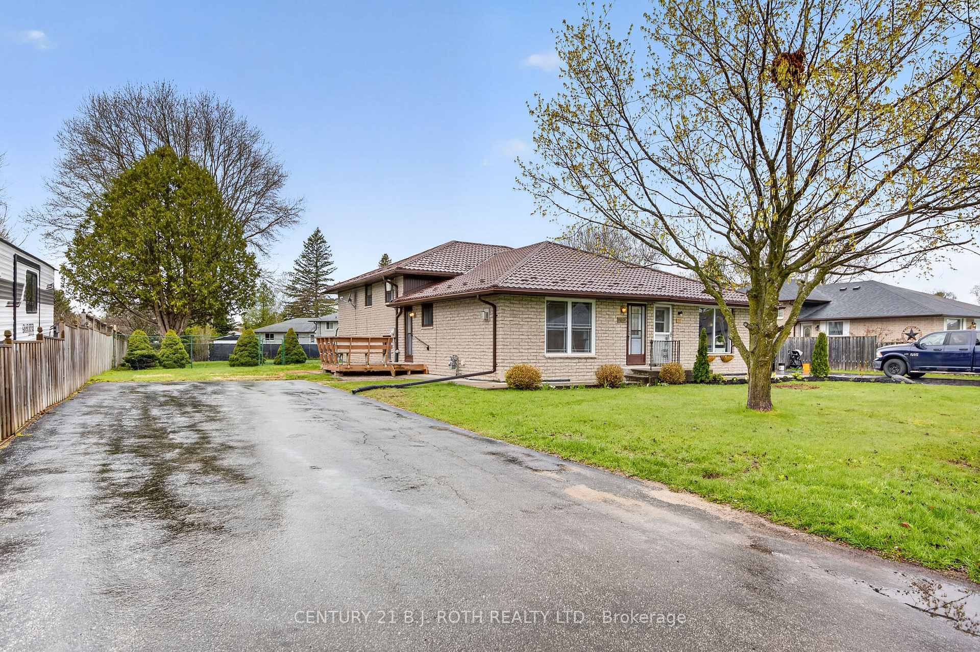 109 Malcolm Street, Essa, ON L0M 1B0