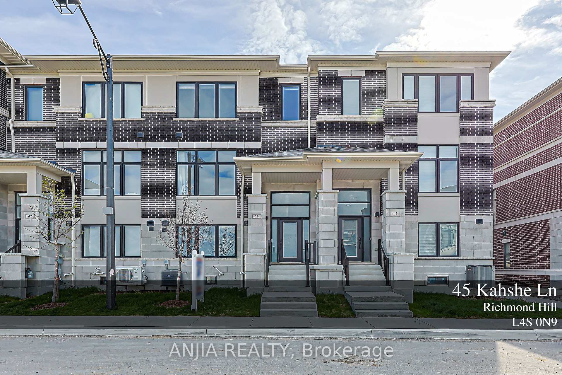 45 Kahshe Lane W, Richmond Hill, ON L4S 0N9