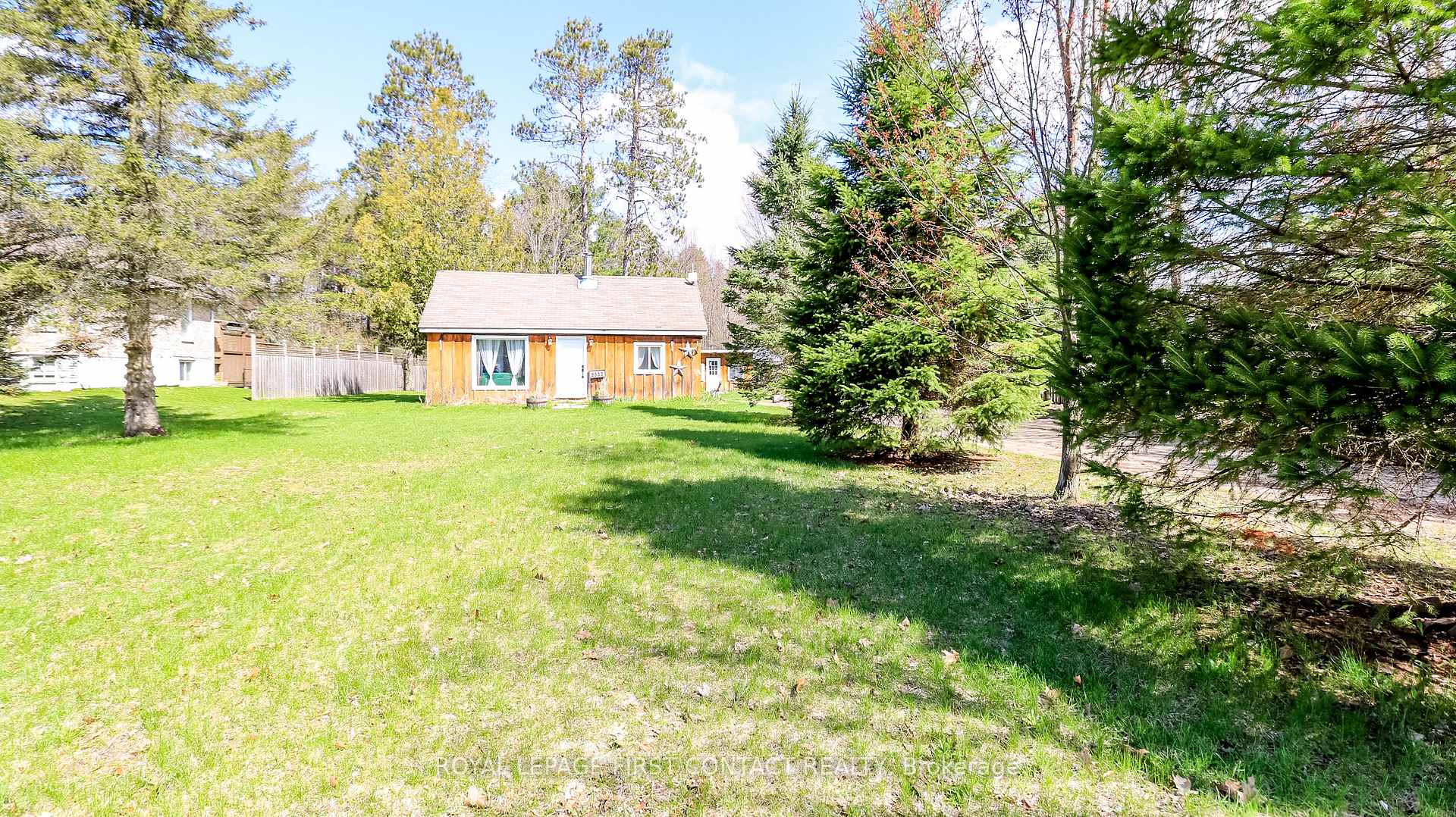 8332 Main Street, Adjala-Tosorontio — photo 2 of 5