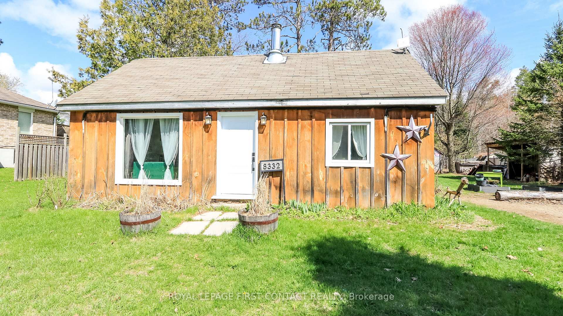 8332 Main Street, Adjala-Tosorontio — photo 3 of 5