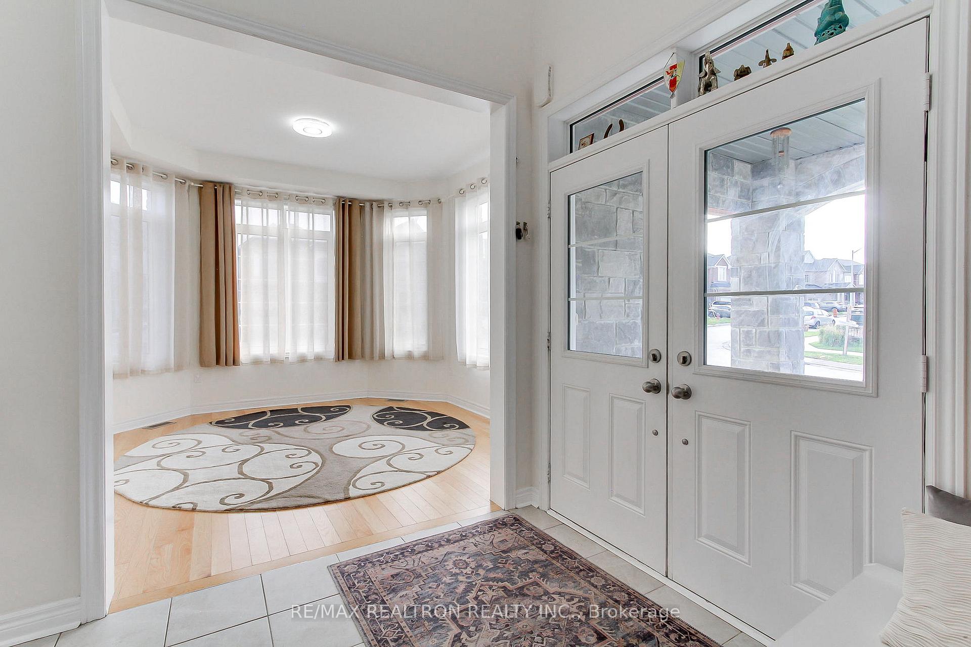 2236 Lozenby Street, Innisfil — photo 4 of 5