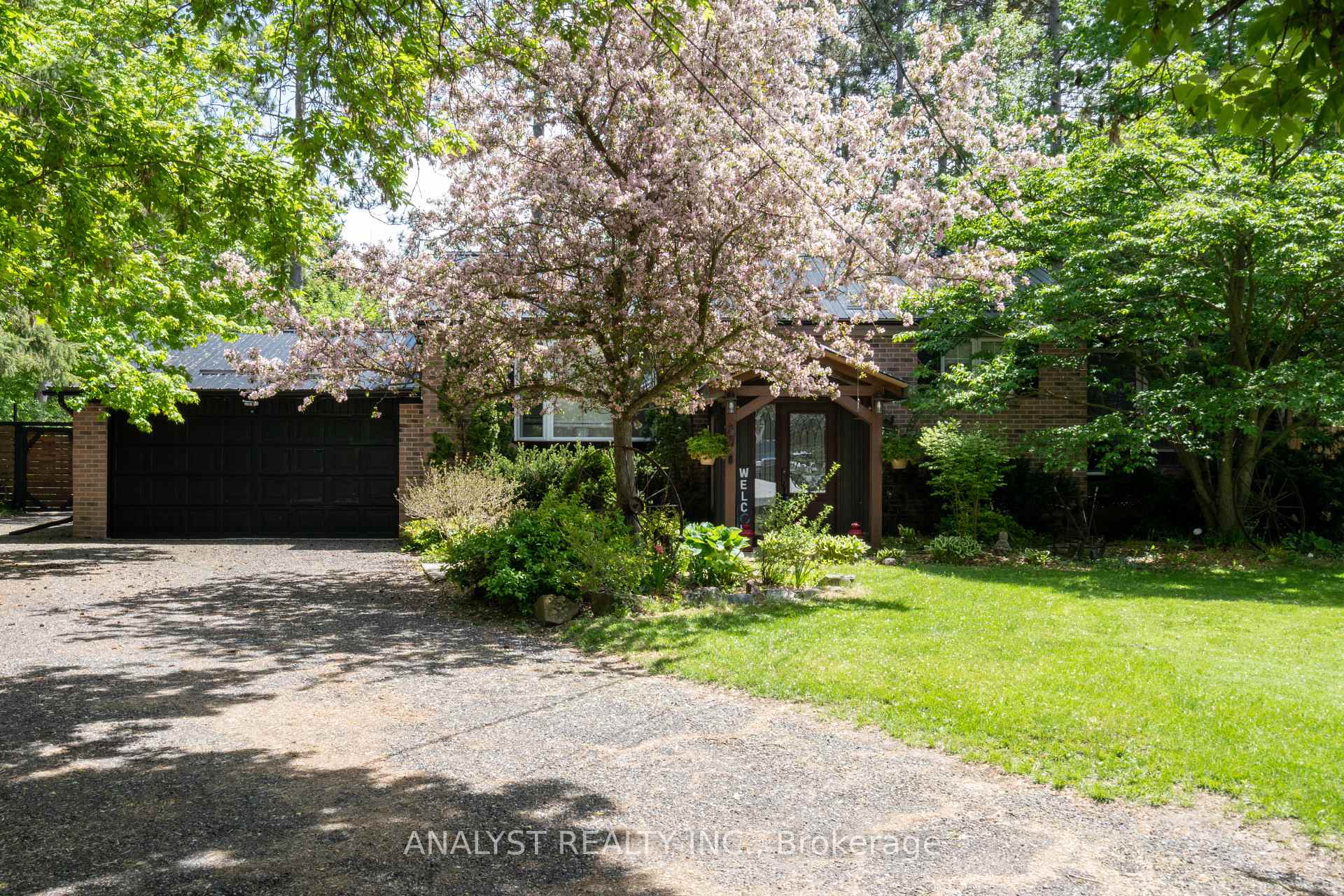 19 Pine Park Boulevard, Adjala-Tosorontio, ON L0M 1J0 — Adjala-Tosorontio, Ontario