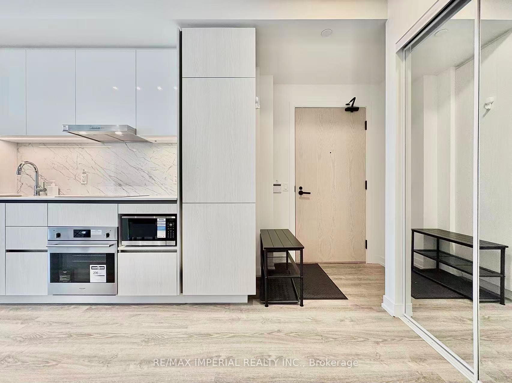 8 INTERCHANGE Way 1901, Vaughan, ON L4K 0R2