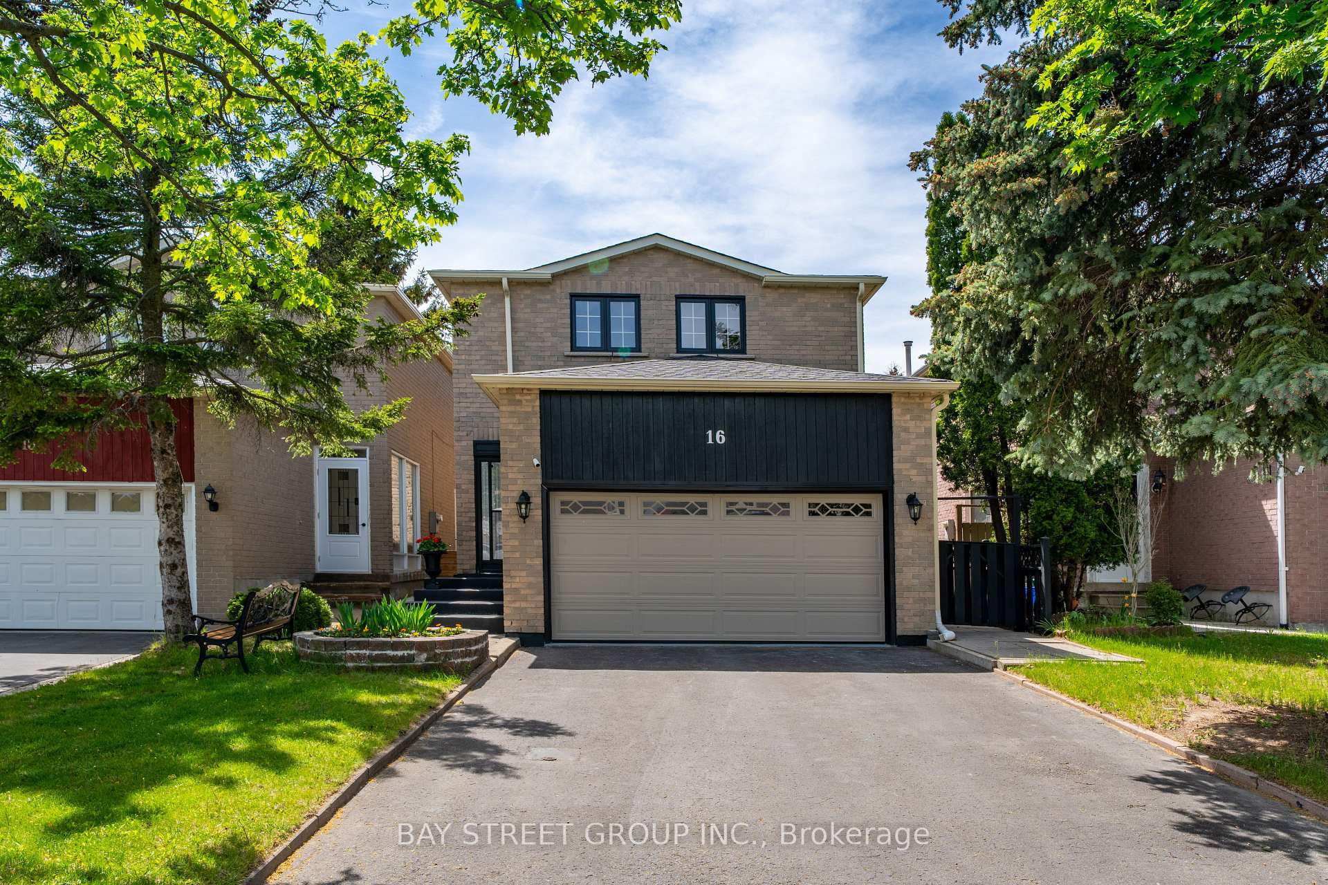 16 Chase Court, Markham, ON L3S 1V4