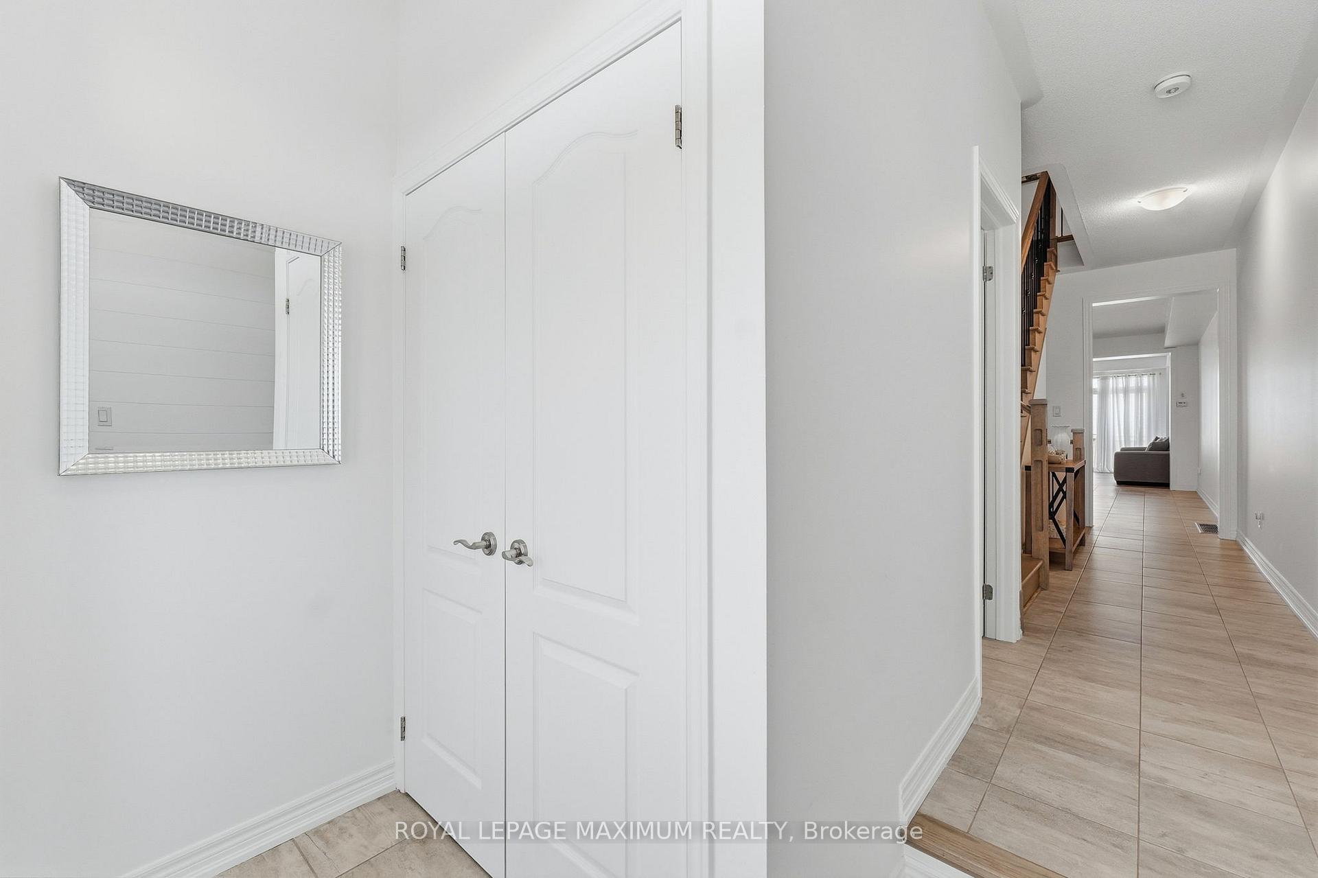 48 Cupples Farm Lane, East Gwillimbury — photo 3 of 5