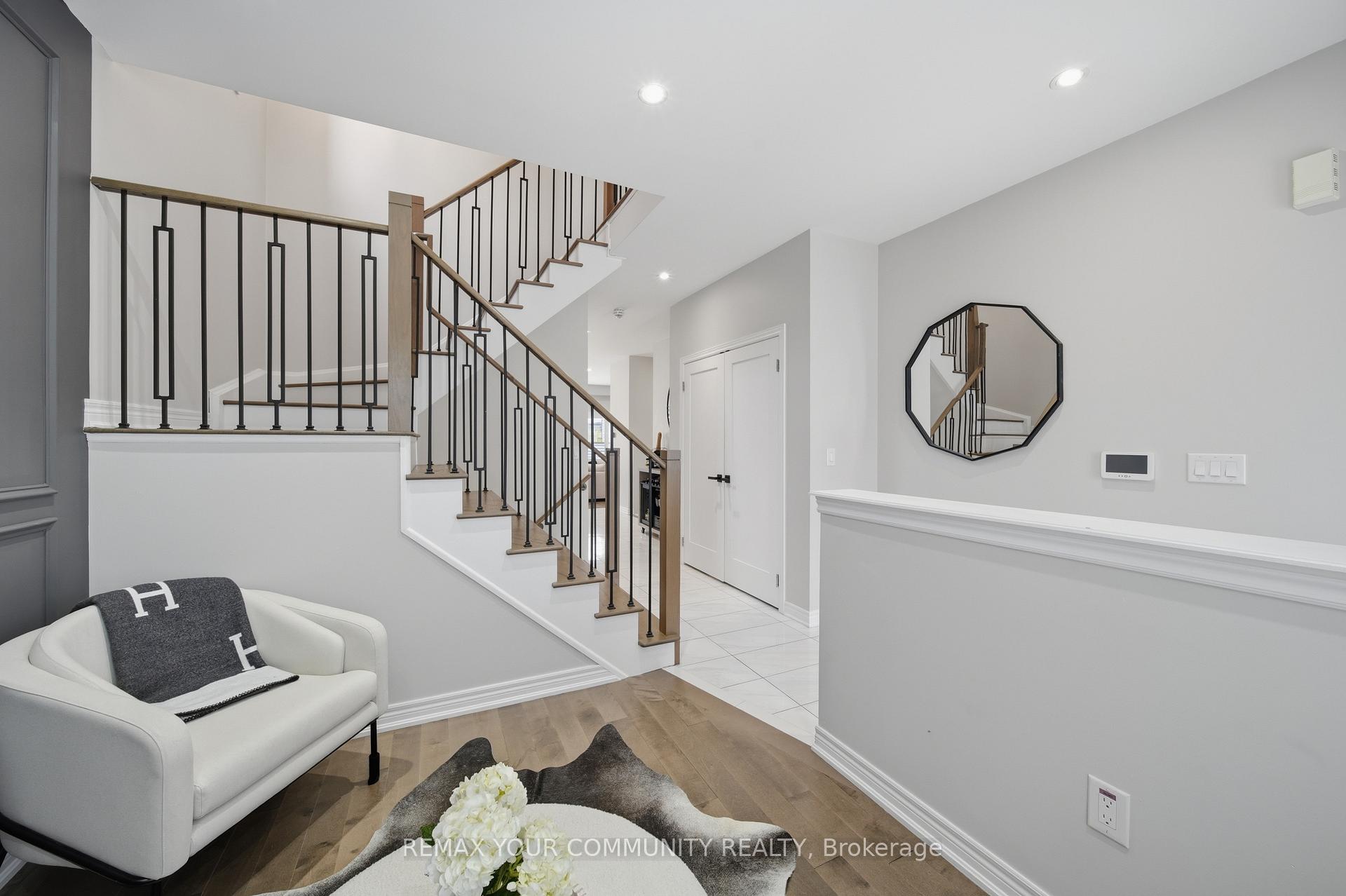 275 Sharon Creek Drive, East Gwillimbury — photo 5 of 5