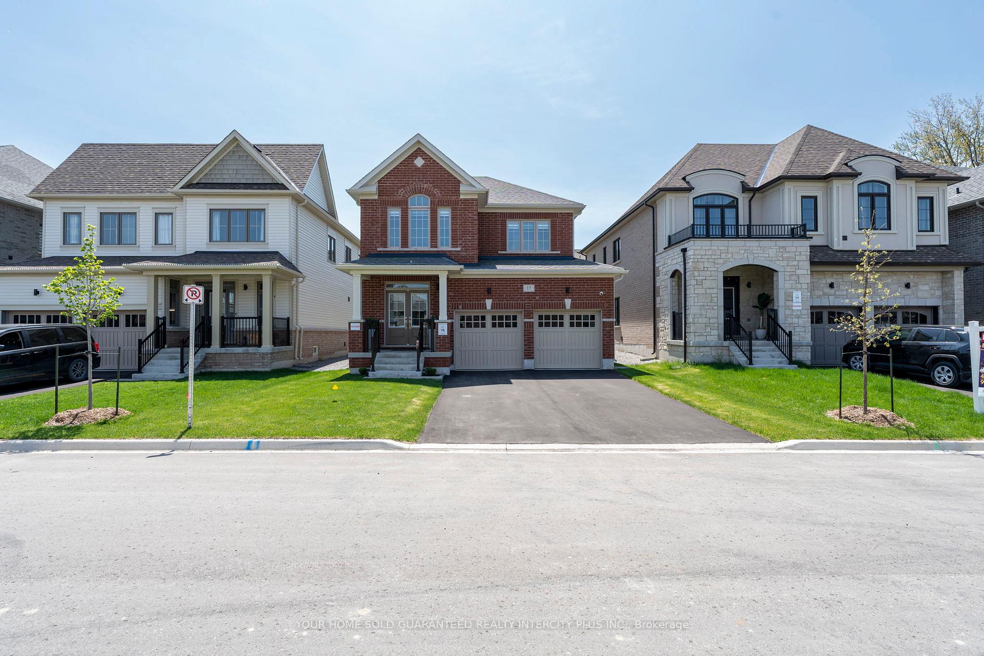 17 Stennett Drive, Georgina — photo 2 of 5