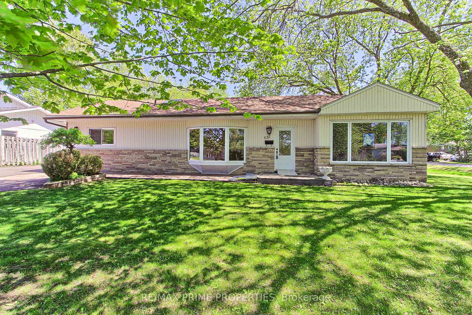 63 Ruta Crescent, Georgina, ON L4P 1C5 — Georgina, Ontario