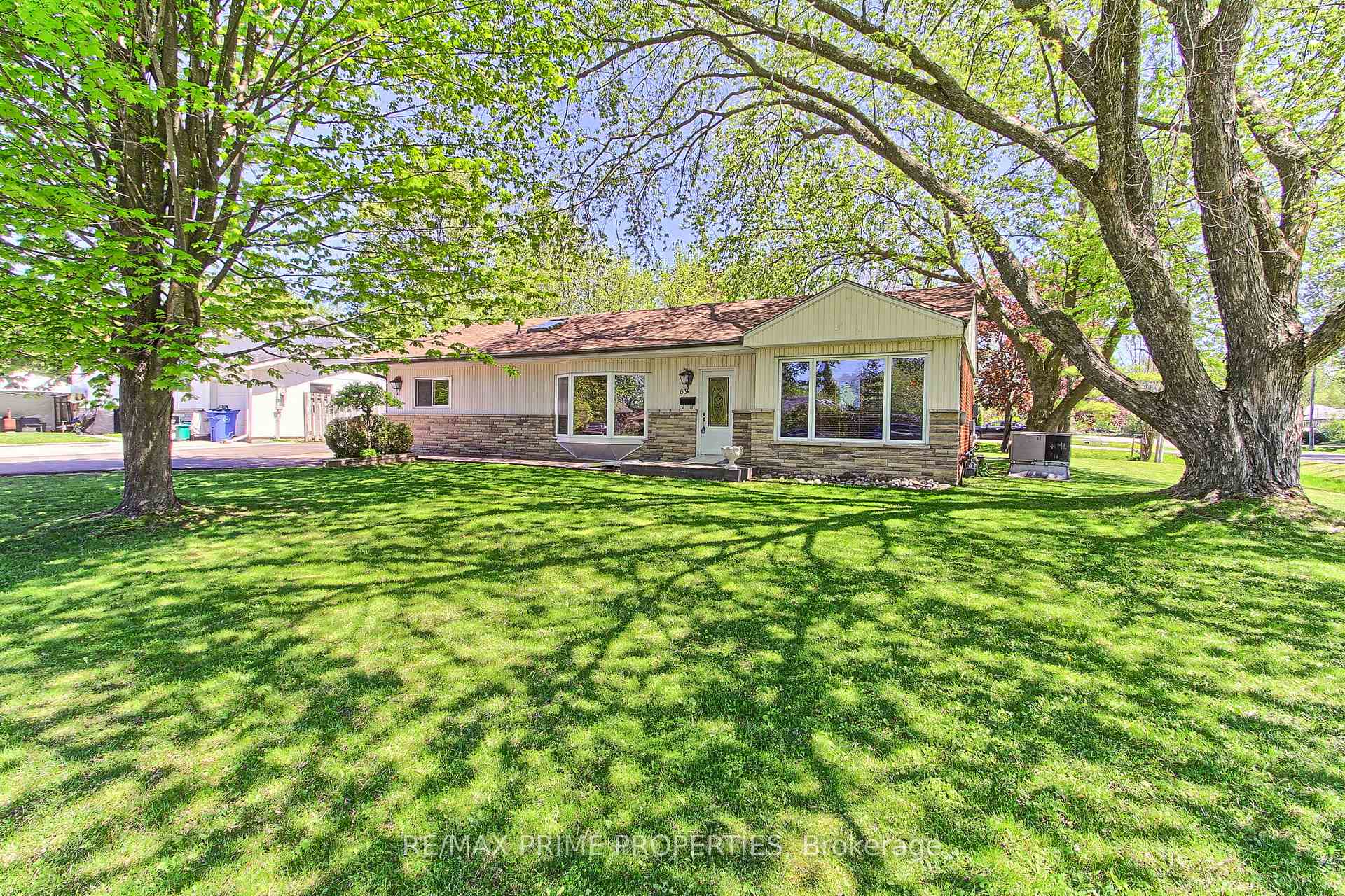 63 Ruta Crescent, Georgina — photo 2 of 5